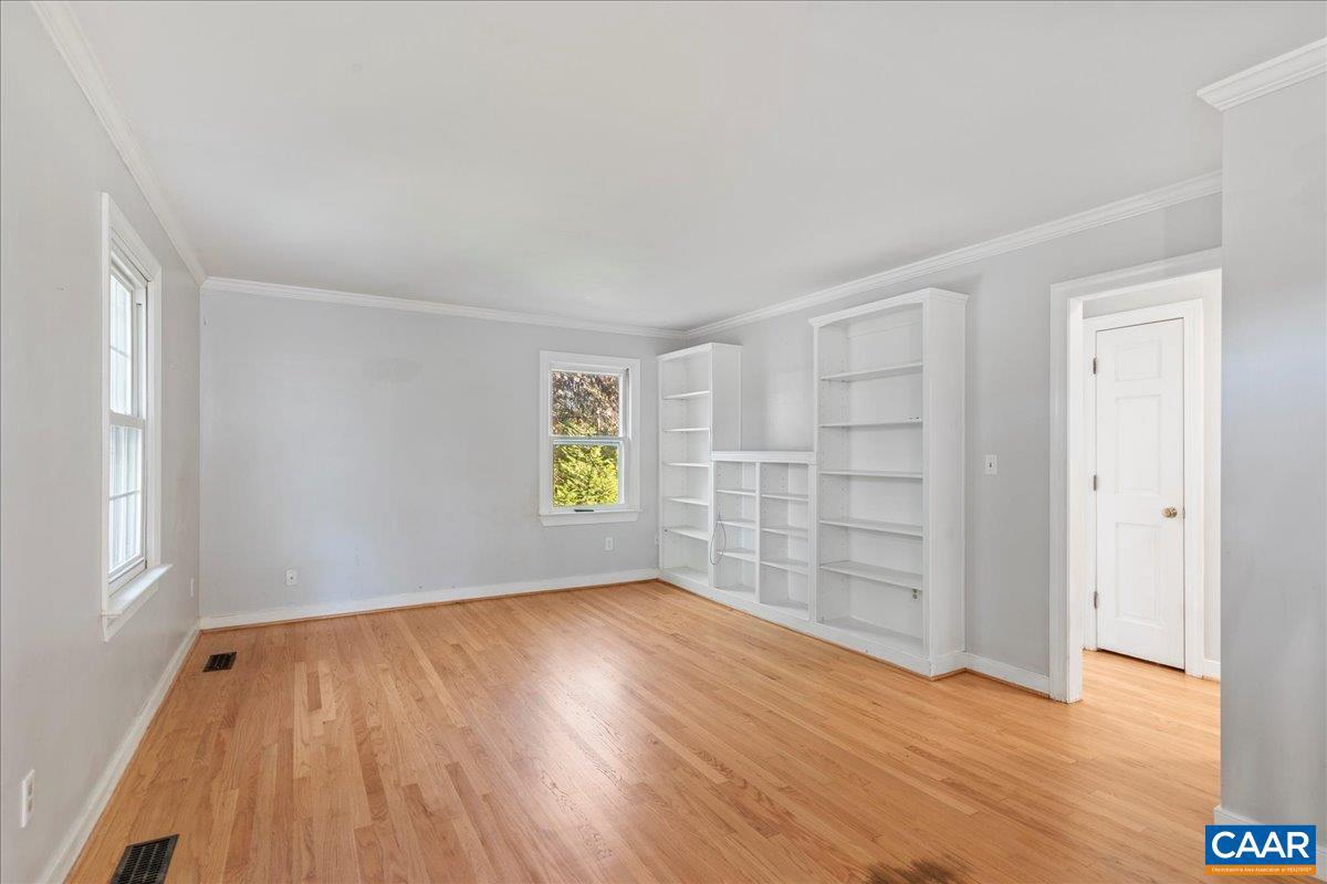 555 GILLUMS RIDGE RD, CHARLOTTESVILLE, Virginia 22903, 4 Bedrooms Bedrooms, ,4 BathroomsBathrooms,Residential,For sale,555 GILLUMS RIDGE RD,670477 MLS # 670477 555 GILLUMS RIDGE RD, CHARLOTTESVILLE, Virginia 22903, 4 Bedrooms Bedrooms, ,4 BathroomsBathrooms,Residential,For sale,555 GILLUMS RIDGE RD,670477 MLS # 670477