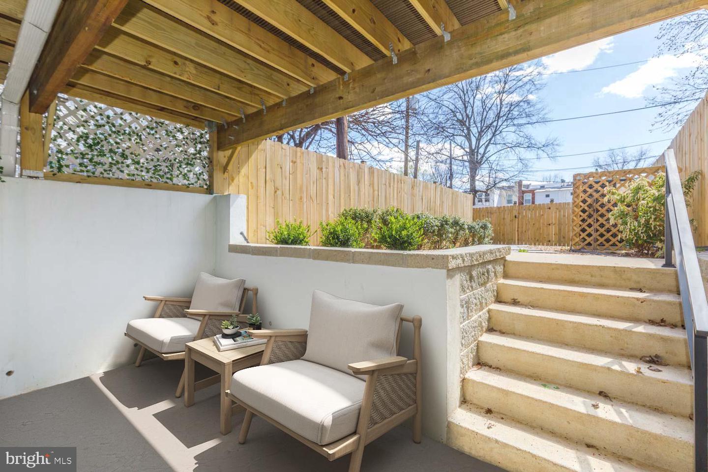 424 TAYLOR ST NW #1, WASHINGTON, District Of Columbia 20011, 3 Bedrooms Bedrooms, ,2 BathroomsBathrooms,Residential,For sale,424 TAYLOR ST NW #1,DCDC2229440 MLS # DCDC2229440