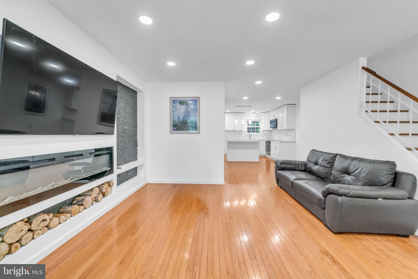 5809 WATERDALE CT, CENTREVILLE, Virginia 20121, 3 Bedrooms Bedrooms, ,2 BathroomsBathrooms,Residential,For sale,5809 WATERDALE CT,VAFX2260006 MLS # VAFX2260006 5809 WATERDALE CT, CENTREVILLE, Virginia 20121, 3 Bedrooms Bedrooms, ,2 BathroomsBathrooms,Residential,For sale,5809 WATERDALE CT,VAFX2260006 MLS # VAFX2260006