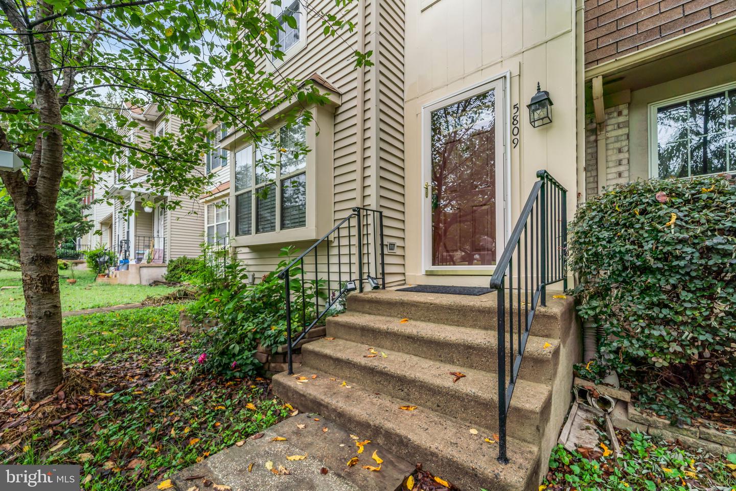 5809 WATERDALE CT, CENTREVILLE, Virginia 20121, 3 Bedrooms Bedrooms, ,2 BathroomsBathrooms,Residential,For sale,5809 WATERDALE CT,VAFX2260006 MLS # VAFX2260006 5809 WATERDALE CT, CENTREVILLE, Virginia 20121, 3 Bedrooms Bedrooms, ,2 BathroomsBathrooms,Residential,For sale,5809 WATERDALE CT,VAFX2260006 MLS # VAFX2260006