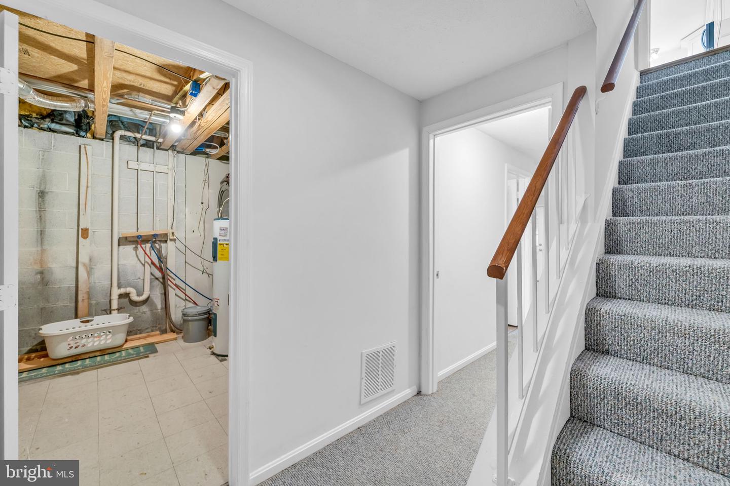 5809 WATERDALE CT, CENTREVILLE, Virginia 20121, 3 Bedrooms Bedrooms, ,2 BathroomsBathrooms,Residential,For sale,5809 WATERDALE CT,VAFX2260006 MLS # VAFX2260006 5809 WATERDALE CT, CENTREVILLE, Virginia 20121, 3 Bedrooms Bedrooms, ,2 BathroomsBathrooms,Residential,For sale,5809 WATERDALE CT,VAFX2260006 MLS # VAFX2260006