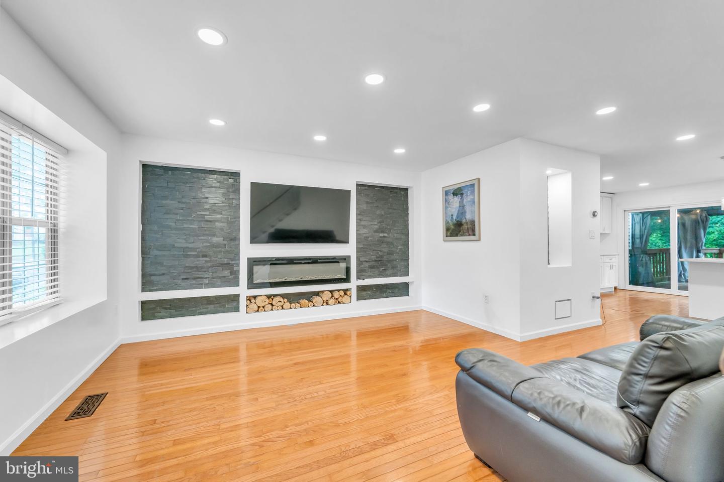 5809 WATERDALE CT, CENTREVILLE, Virginia 20121, 3 Bedrooms Bedrooms, ,2 BathroomsBathrooms,Residential,For sale,5809 WATERDALE CT,VAFX2260006 MLS # VAFX2260006 5809 WATERDALE CT, CENTREVILLE, Virginia 20121, 3 Bedrooms Bedrooms, ,2 BathroomsBathrooms,Residential,For sale,5809 WATERDALE CT,VAFX2260006 MLS # VAFX2260006