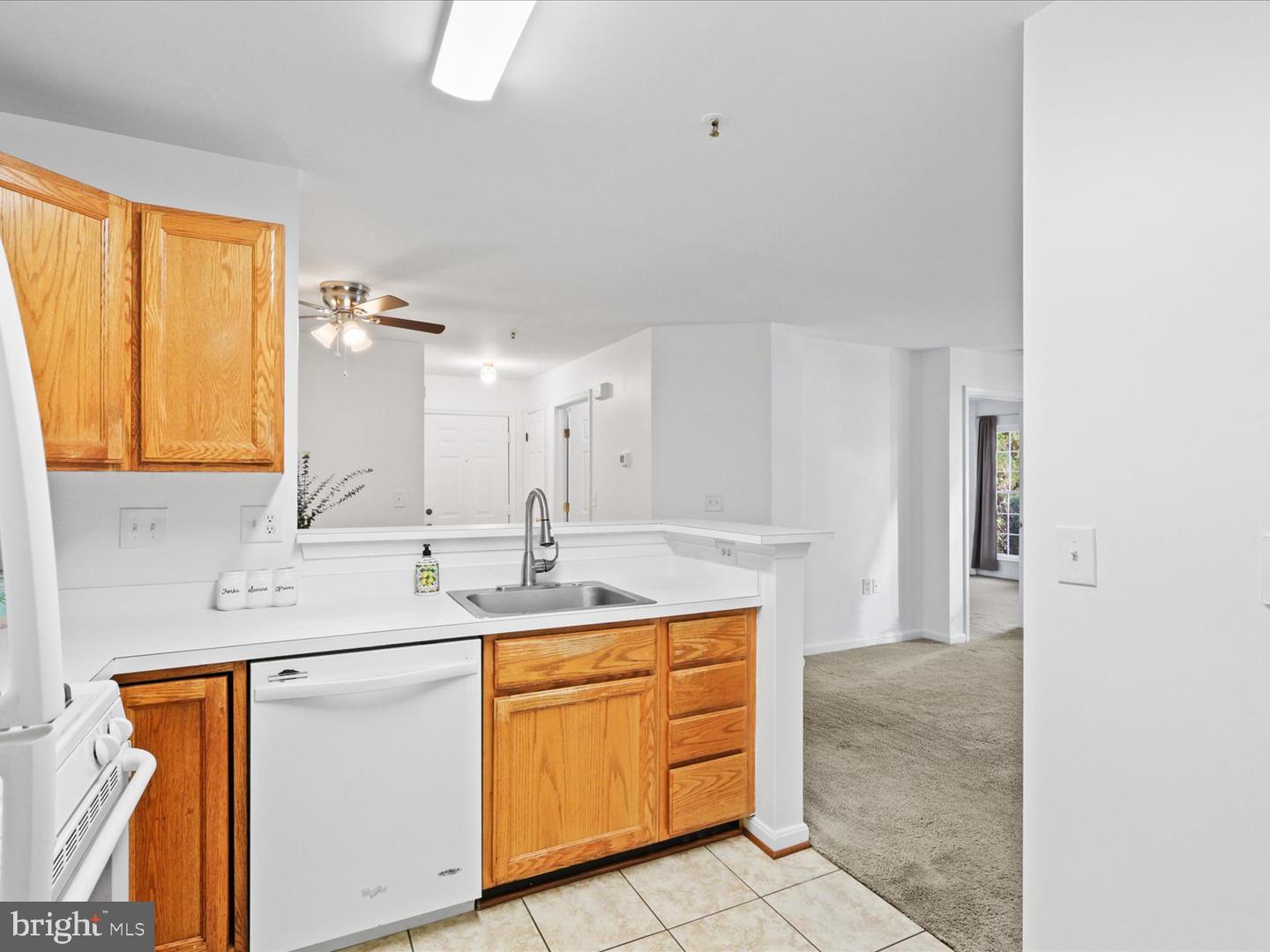 1061 GARDENVIEW LOOP #101, WOODBRIDGE, Virginia 22191, 2 Bedrooms Bedrooms, 6 Rooms Rooms,2 BathroomsBathrooms,Residential,For sale,1061 GARDENVIEW LOOP #101,VAPW2101416 MLS # VAPW2101416 1061 GARDENVIEW LOOP #101, WOODBRIDGE, Virginia 22191, 2 Bedrooms Bedrooms, 6 Rooms Rooms,2 BathroomsBathrooms,Residential,For sale,1061 GARDENVIEW LOOP #101,VAPW2101416 MLS # VAPW2101416