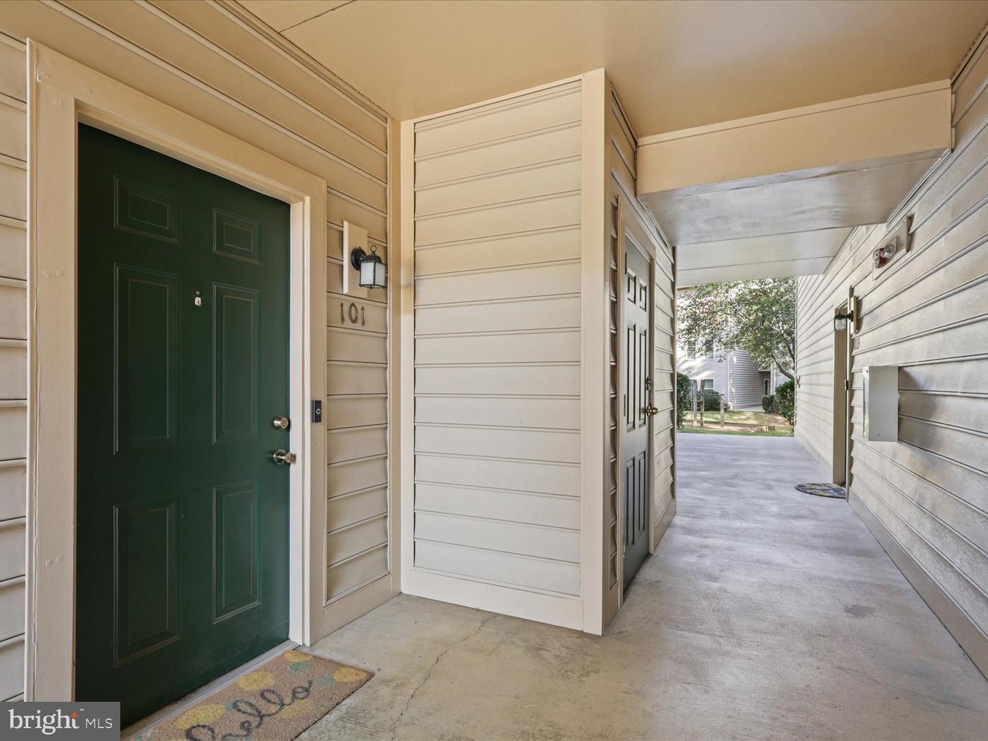 1061 GARDENVIEW LOOP #101, WOODBRIDGE, Virginia 22191, 2 Bedrooms Bedrooms, 6 Rooms Rooms,2 BathroomsBathrooms,Residential,For sale,1061 GARDENVIEW LOOP #101,VAPW2101416 MLS # VAPW2101416 1061 GARDENVIEW LOOP #101, WOODBRIDGE, Virginia 22191, 2 Bedrooms Bedrooms, 6 Rooms Rooms,2 BathroomsBathrooms,Residential,For sale,1061 GARDENVIEW LOOP #101,VAPW2101416 MLS # VAPW2101416