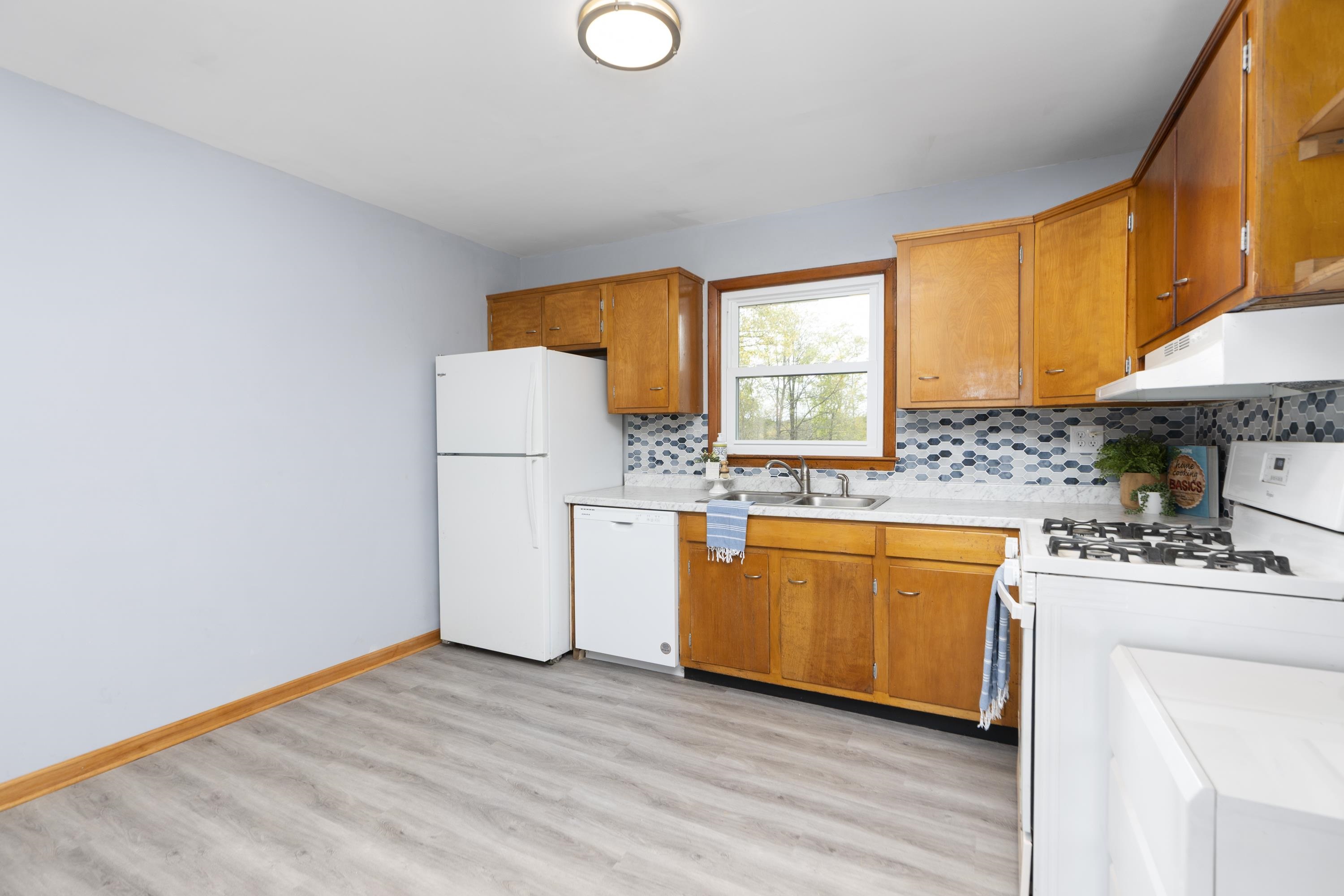 322 RIDGE RD, STAUNTON, Virginia 24401, 3 Bedrooms Bedrooms, ,1 BathroomBathrooms,Residential,322 RIDGE RD,670553 MLS # 670553 322 RIDGE RD, STAUNTON, Virginia 24401, 3 Bedrooms Bedrooms, ,1 BathroomBathrooms,Residential,322 RIDGE RD,670553 MLS # 670553