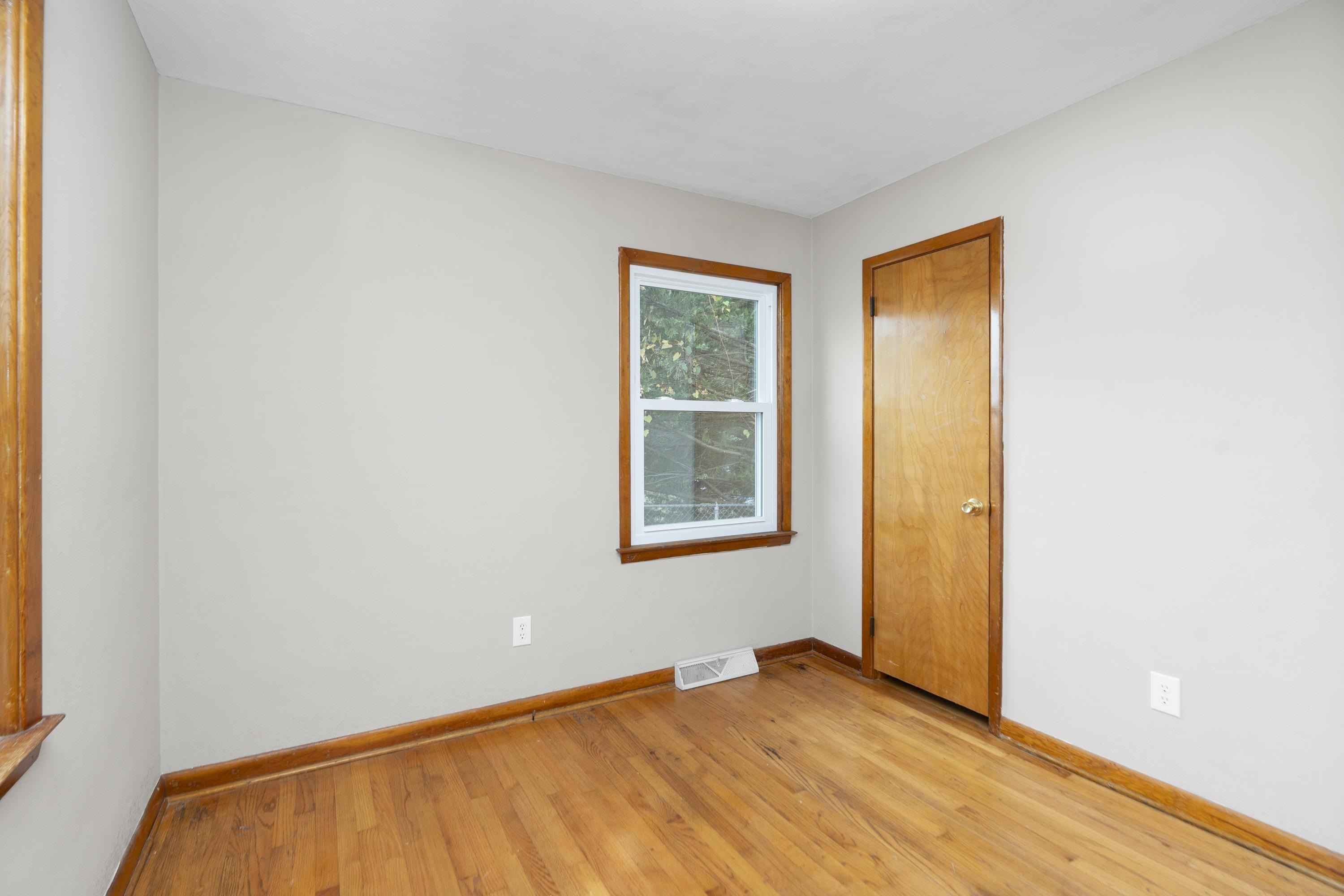 322 RIDGE RD, STAUNTON, Virginia 24401, 3 Bedrooms Bedrooms, ,1 BathroomBathrooms,Residential,322 RIDGE RD,670553 MLS # 670553 322 RIDGE RD, STAUNTON, Virginia 24401, 3 Bedrooms Bedrooms, ,1 BathroomBathrooms,Residential,322 RIDGE RD,670553 MLS # 670553