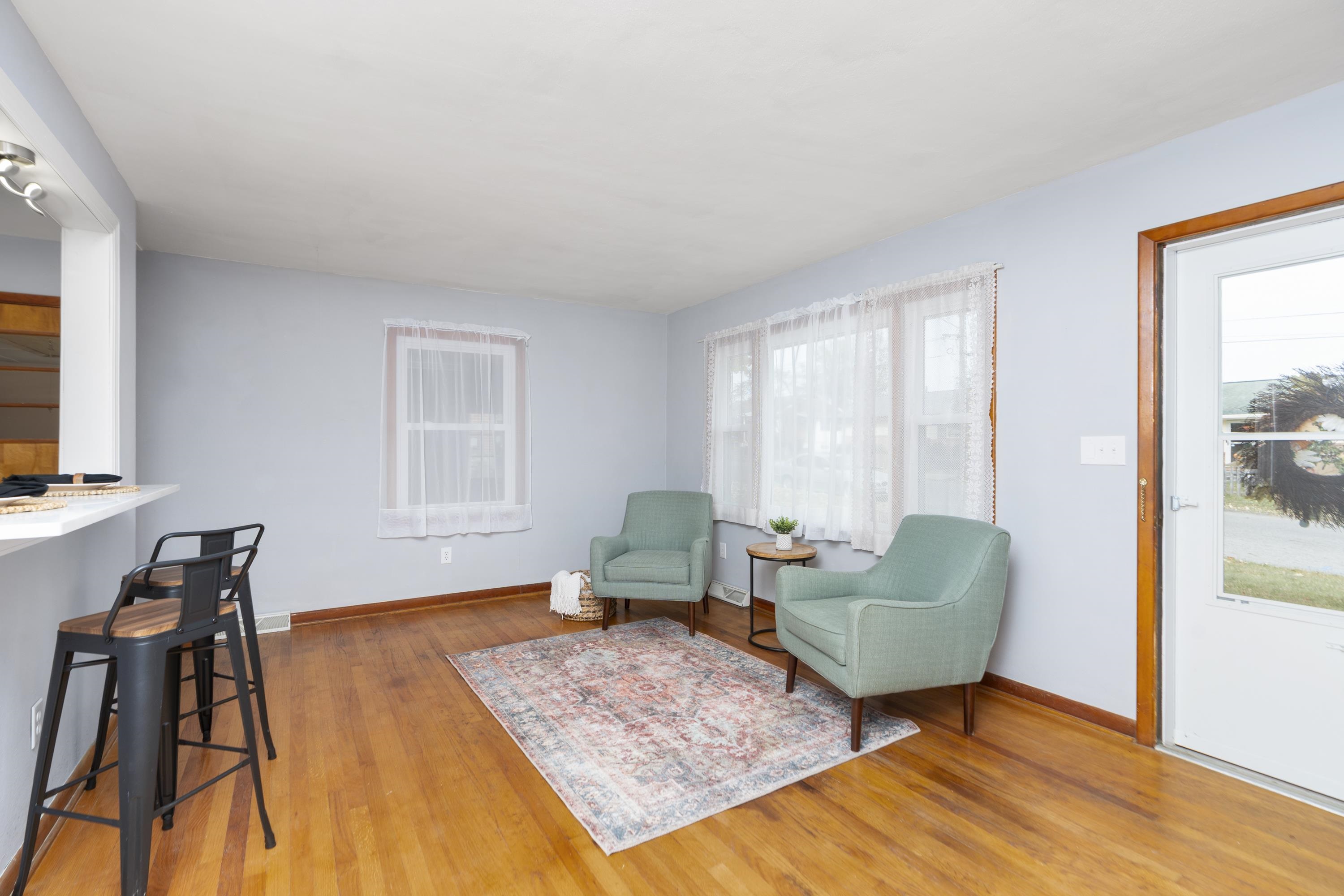 322 RIDGE RD, STAUNTON, Virginia 24401, 3 Bedrooms Bedrooms, ,1 BathroomBathrooms,Residential,322 RIDGE RD,670553 MLS # 670553 322 RIDGE RD, STAUNTON, Virginia 24401, 3 Bedrooms Bedrooms, ,1 BathroomBathrooms,Residential,322 RIDGE RD,670553 MLS # 670553