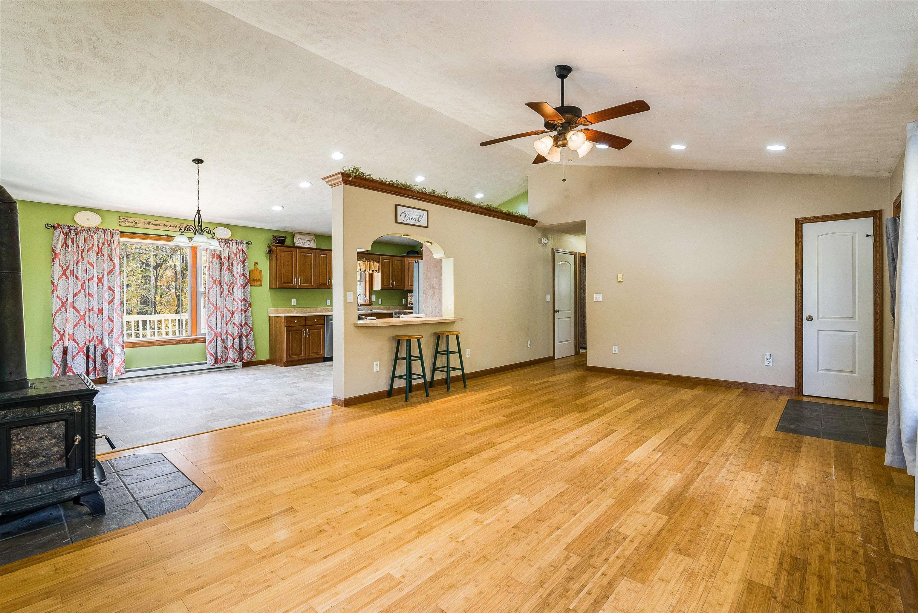 8499 COPPERHEAD RD, SINGERS GLEN, Virginia 22830, 4 Bedrooms Bedrooms, ,3 BathroomsBathrooms,Residential,8499 COPPERHEAD RD,670554 MLS # 670554 8499 COPPERHEAD RD, SINGERS GLEN, Virginia 22830, 4 Bedrooms Bedrooms, ,3 BathroomsBathrooms,Residential,8499 COPPERHEAD RD,670554 MLS # 670554