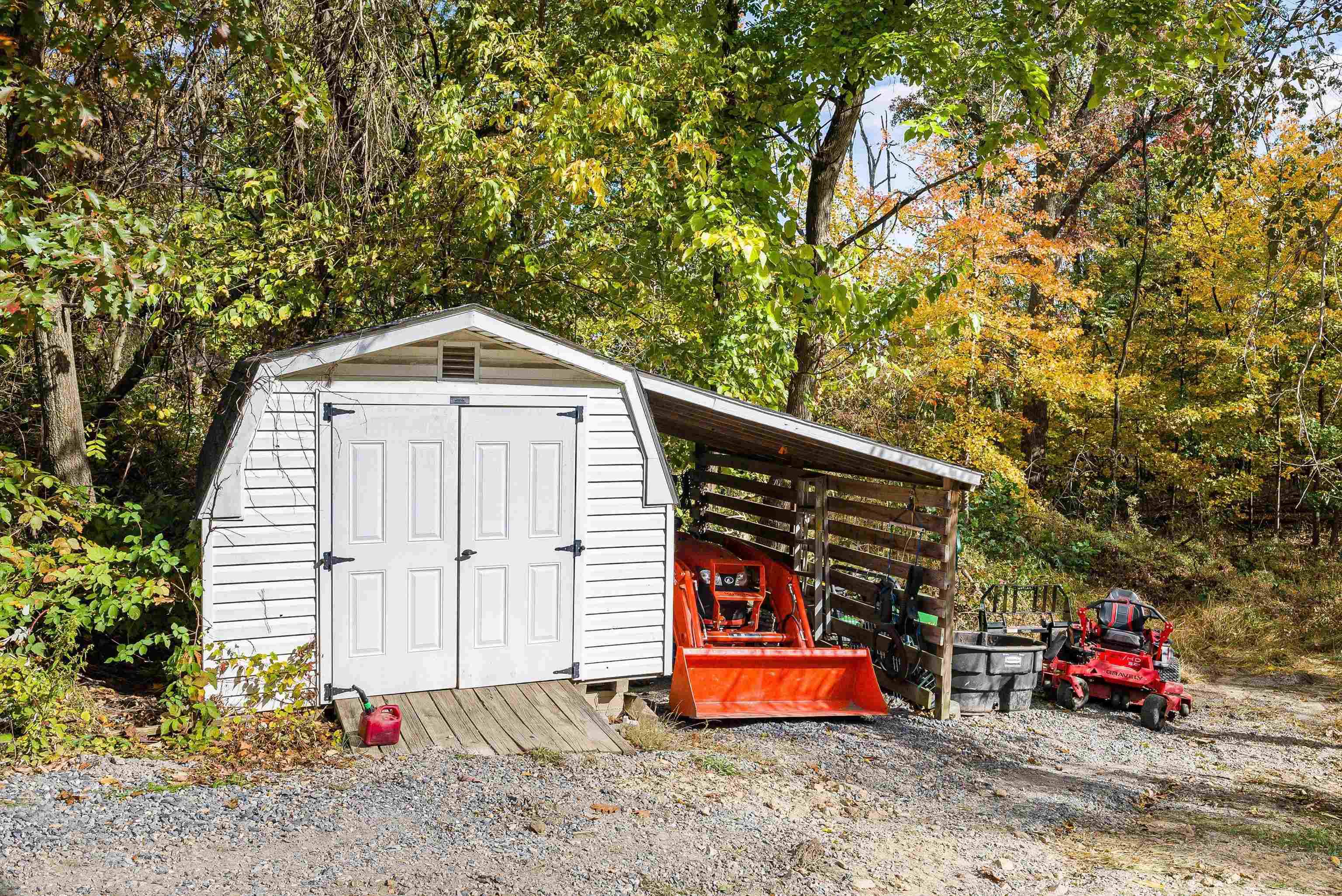 8499 COPPERHEAD RD, SINGERS GLEN, Virginia 22830, 4 Bedrooms Bedrooms, ,3 BathroomsBathrooms,Residential,8499 COPPERHEAD RD,670554 MLS # 670554 8499 COPPERHEAD RD, SINGERS GLEN, Virginia 22830, 4 Bedrooms Bedrooms, ,3 BathroomsBathrooms,Residential,8499 COPPERHEAD RD,670554 MLS # 670554