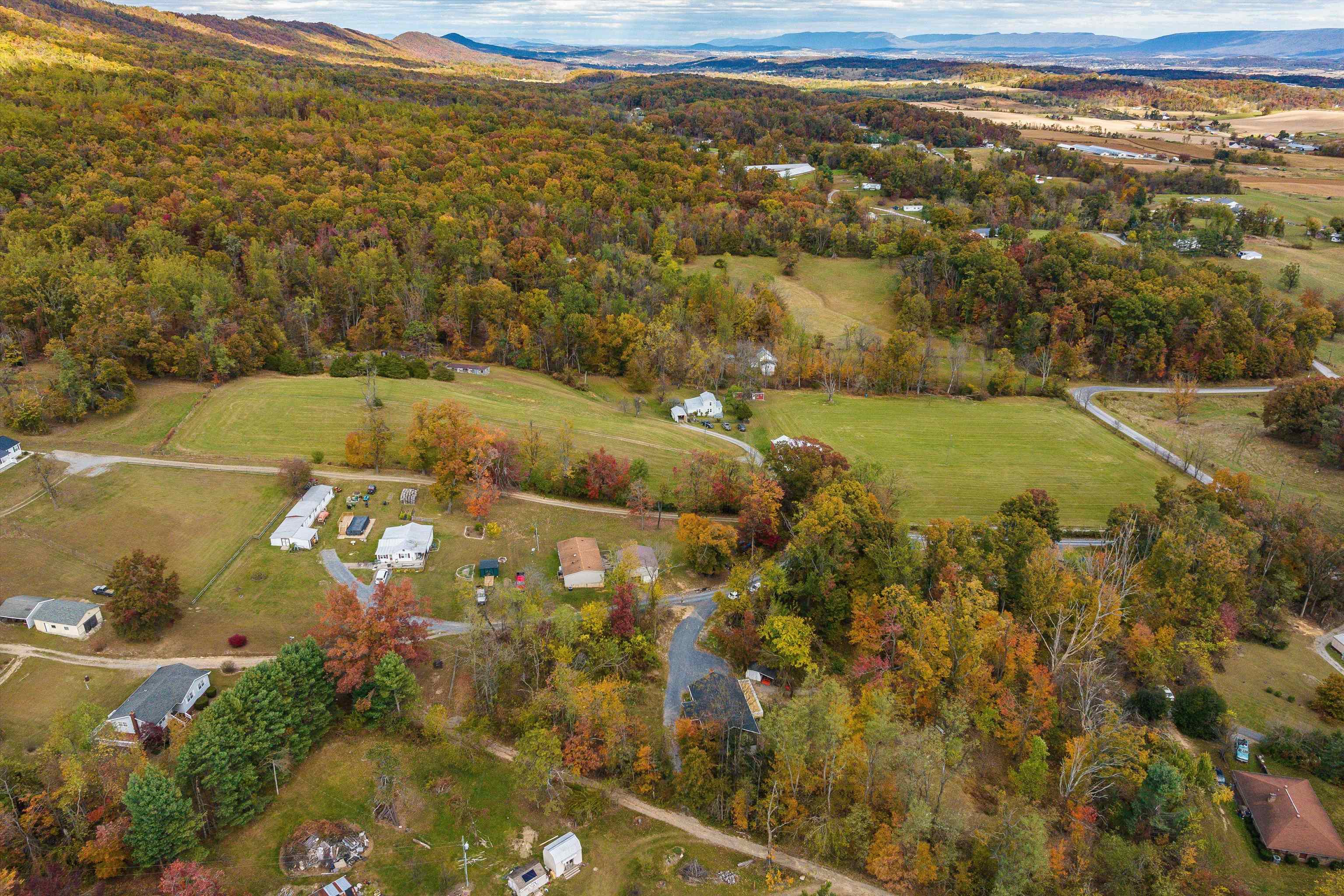 8499 COPPERHEAD RD, SINGERS GLEN, Virginia 22830, 4 Bedrooms Bedrooms, ,3 BathroomsBathrooms,Residential,8499 COPPERHEAD RD,670554 MLS # 670554 8499 COPPERHEAD RD, SINGERS GLEN, Virginia 22830, 4 Bedrooms Bedrooms, ,3 BathroomsBathrooms,Residential,8499 COPPERHEAD RD,670554 MLS # 670554