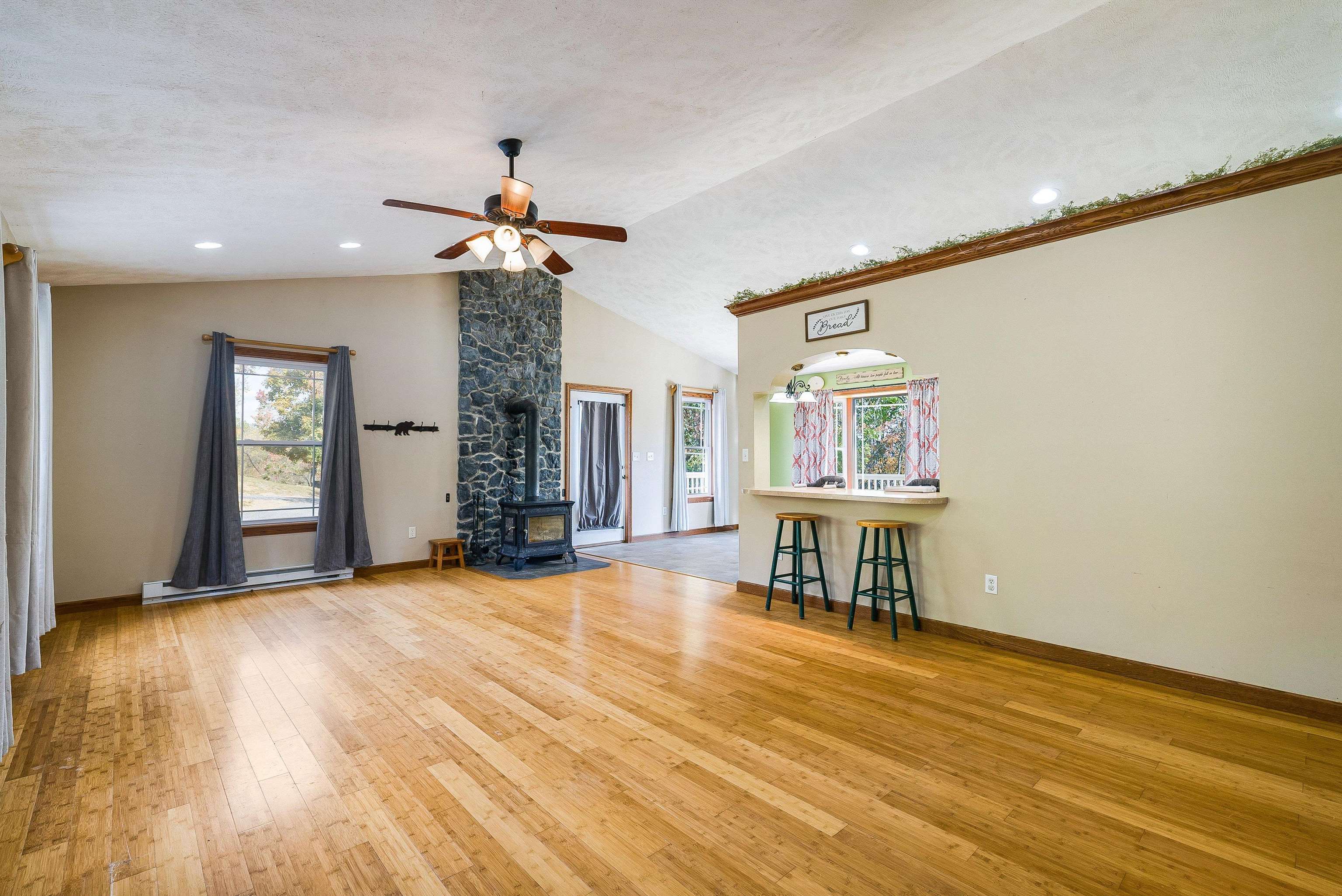 8499 COPPERHEAD RD, SINGERS GLEN, Virginia 22830, 4 Bedrooms Bedrooms, ,3 BathroomsBathrooms,Residential,8499 COPPERHEAD RD,670554 MLS # 670554 8499 COPPERHEAD RD, SINGERS GLEN, Virginia 22830, 4 Bedrooms Bedrooms, ,3 BathroomsBathrooms,Residential,8499 COPPERHEAD RD,670554 MLS # 670554