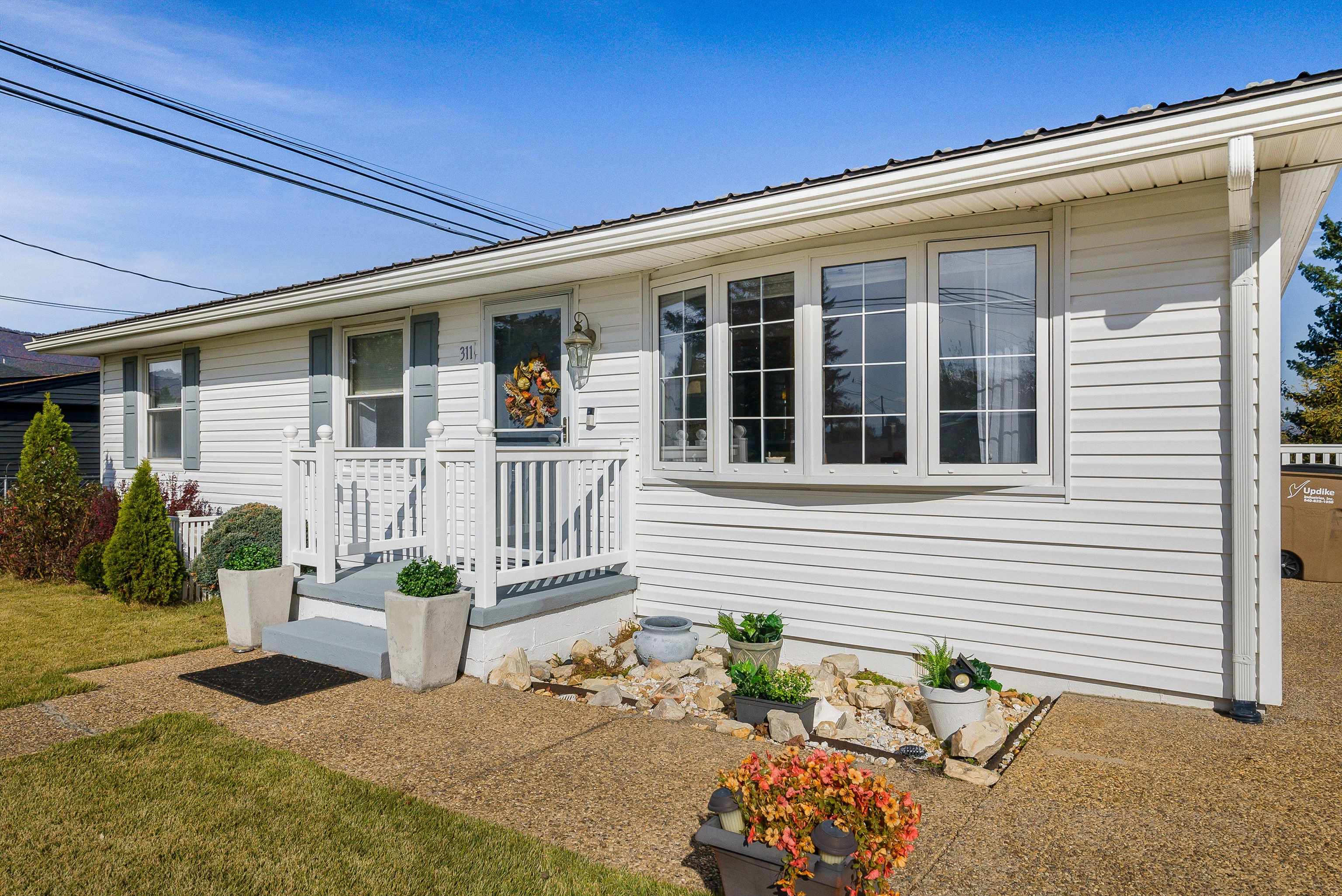 311 WILLIAMS AVE, SHENANDOAH, Virginia 22849, 3 Bedrooms Bedrooms, ,1 BathroomBathrooms,Residential,Move in ready ranch!,311 WILLIAMS AVE,670560 MLS # 670560 311 WILLIAMS AVE, SHENANDOAH, Virginia 22849, 3 Bedrooms Bedrooms, ,1 BathroomBathrooms,Residential,Move in ready ranch!,311 WILLIAMS AVE,670560 MLS # 670560