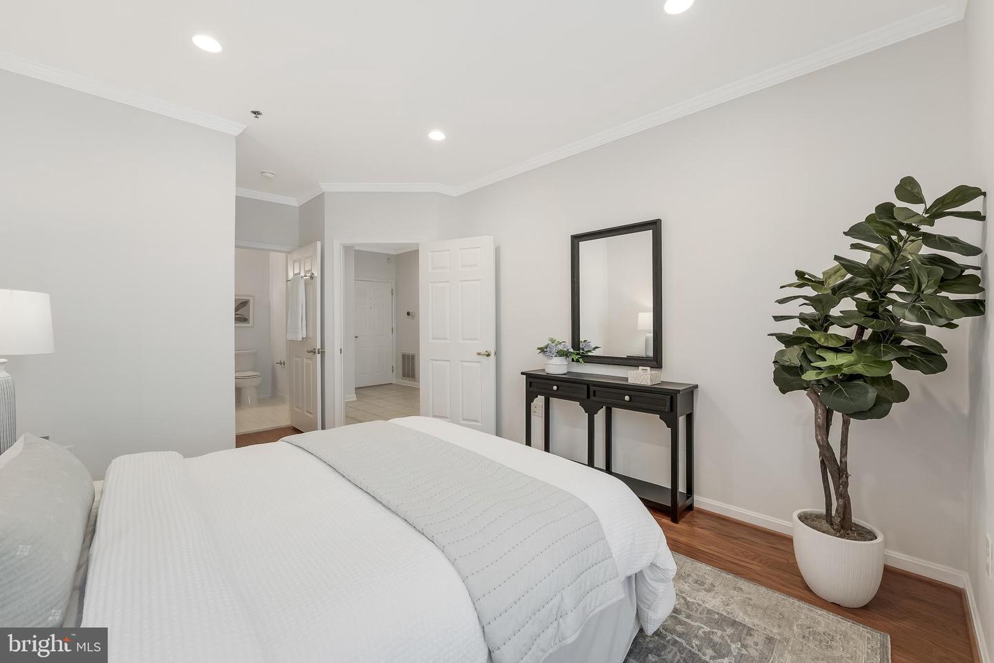 1855 STRATFORD PARK PL #303, RESTON, Virginia 20190, 2 Bedrooms Bedrooms, ,2 BathroomsBathrooms,Residential,For sale,1855 STRATFORD PARK PL #303,VAFX2264912 MLS # VAFX2264912 1855 STRATFORD PARK PL #303, RESTON, Virginia 20190, 2 Bedrooms Bedrooms, ,2 BathroomsBathrooms,Residential,For sale,1855 STRATFORD PARK PL #303,VAFX2264912 MLS # VAFX2264912