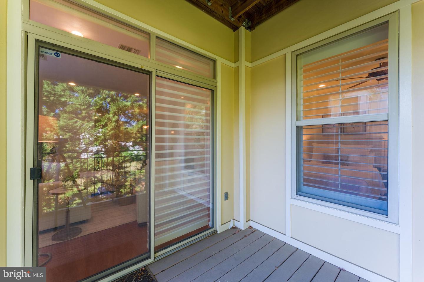 1855 STRATFORD PARK PL #303, RESTON, Virginia 20190, 2 Bedrooms Bedrooms, ,2 BathroomsBathrooms,Residential,For sale,1855 STRATFORD PARK PL #303,VAFX2264912 MLS # VAFX2264912 1855 STRATFORD PARK PL #303, RESTON, Virginia 20190, 2 Bedrooms Bedrooms, ,2 BathroomsBathrooms,Residential,For sale,1855 STRATFORD PARK PL #303,VAFX2264912 MLS # VAFX2264912