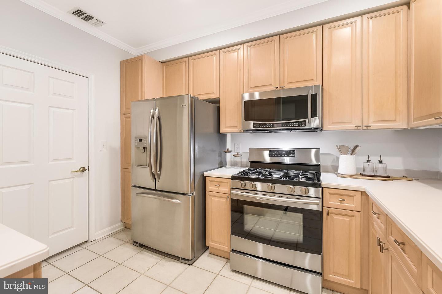 1855 STRATFORD PARK PL #303, RESTON, Virginia 20190, 2 Bedrooms Bedrooms, ,2 BathroomsBathrooms,Residential,For sale,1855 STRATFORD PARK PL #303,VAFX2264912 MLS # VAFX2264912 1855 STRATFORD PARK PL #303, RESTON, Virginia 20190, 2 Bedrooms Bedrooms, ,2 BathroomsBathrooms,Residential,For sale,1855 STRATFORD PARK PL #303,VAFX2264912 MLS # VAFX2264912