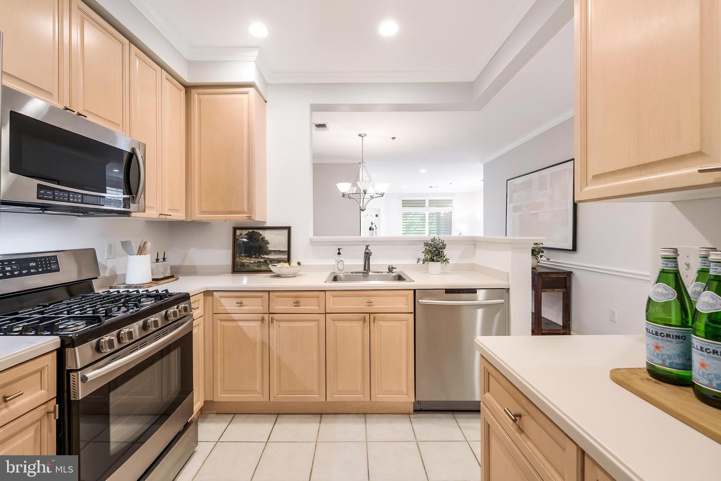 1855 STRATFORD PARK PL #303, RESTON, Virginia 20190, 2 Bedrooms Bedrooms, ,2 BathroomsBathrooms,Residential,For sale,1855 STRATFORD PARK PL #303,VAFX2264912 MLS # VAFX2264912 1855 STRATFORD PARK PL #303, RESTON, Virginia 20190, 2 Bedrooms Bedrooms, ,2 BathroomsBathrooms,Residential,For sale,1855 STRATFORD PARK PL #303,VAFX2264912 MLS # VAFX2264912