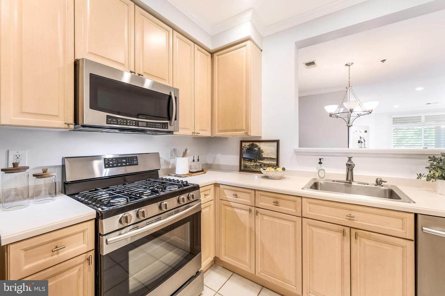 1855 STRATFORD PARK PL #303, RESTON, Virginia 20190, 2 Bedrooms Bedrooms, ,2 BathroomsBathrooms,Residential,For sale,1855 STRATFORD PARK PL #303,VAFX2264912 MLS # VAFX2264912 1855 STRATFORD PARK PL #303, RESTON, Virginia 20190, 2 Bedrooms Bedrooms, ,2 BathroomsBathrooms,Residential,For sale,1855 STRATFORD PARK PL #303,VAFX2264912 MLS # VAFX2264912