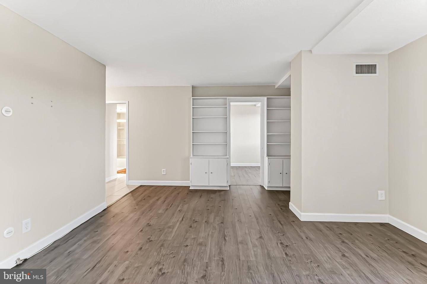 501 SLATERS LN #513, ALEXANDRIA, Virginia 22314, 1 Bedroom Bedrooms, ,1 BathroomBathrooms,Residential,For sale,501 SLATERS LN #513,VAAX2049938 MLS # VAAX2049938 501 SLATERS LN #513, ALEXANDRIA, Virginia 22314, 1 Bedroom Bedrooms, ,1 BathroomBathrooms,Residential,For sale,501 SLATERS LN #513,VAAX2049938 MLS # VAAX2049938