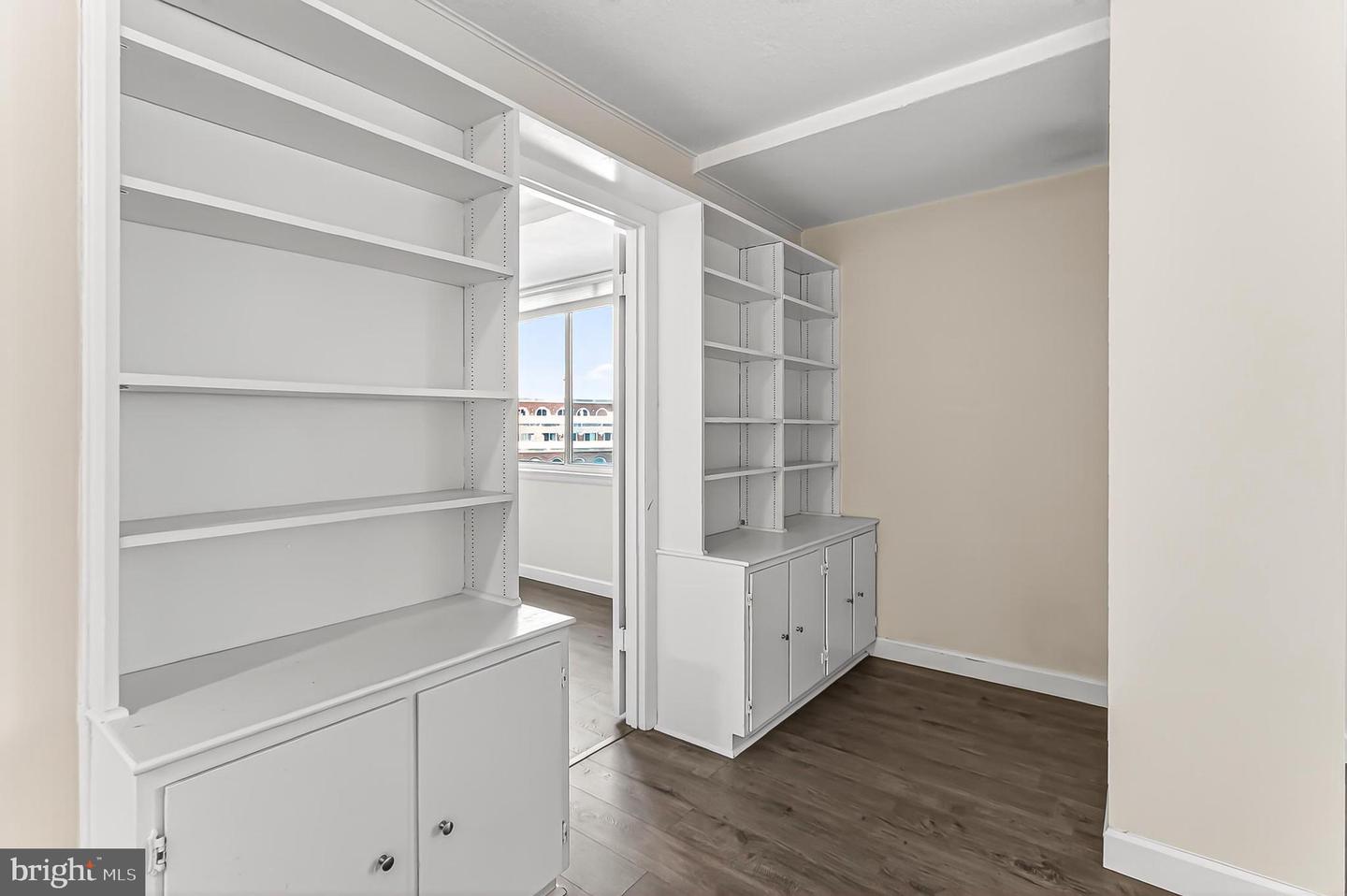 501 SLATERS LN #513, ALEXANDRIA, Virginia 22314, 1 Bedroom Bedrooms, ,1 BathroomBathrooms,Residential,For sale,501 SLATERS LN #513,VAAX2049938 MLS # VAAX2049938 501 SLATERS LN #513, ALEXANDRIA, Virginia 22314, 1 Bedroom Bedrooms, ,1 BathroomBathrooms,Residential,For sale,501 SLATERS LN #513,VAAX2049938 MLS # VAAX2049938