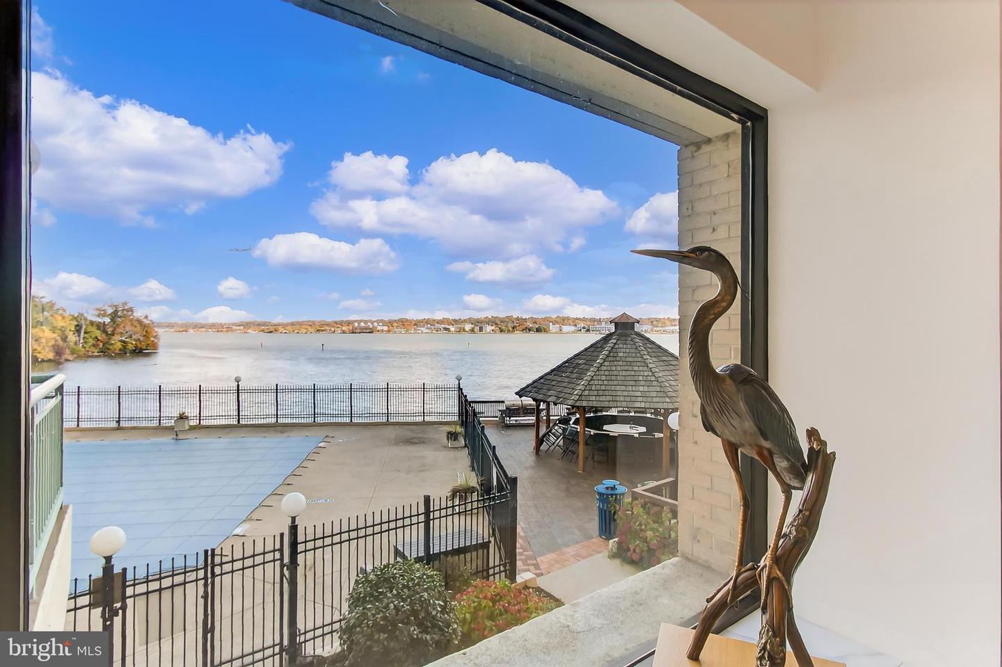 501 SLATERS LN #513, ALEXANDRIA, Virginia 22314, 1 Bedroom Bedrooms, ,1 BathroomBathrooms,Residential,For sale,501 SLATERS LN #513,VAAX2049938 MLS # VAAX2049938