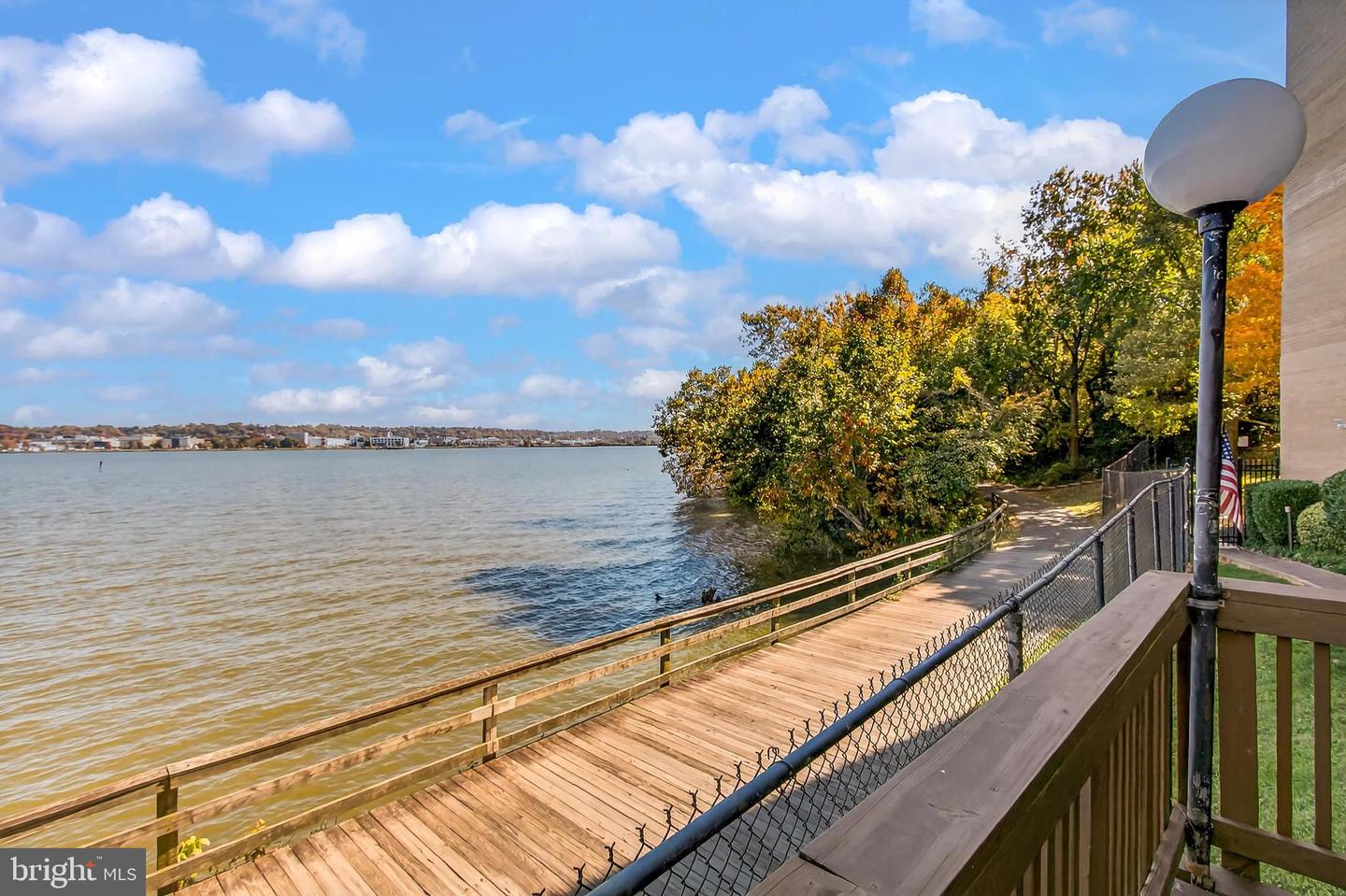 501 SLATERS LN #513, ALEXANDRIA, Virginia 22314, 1 Bedroom Bedrooms, ,1 BathroomBathrooms,Residential,For sale,501 SLATERS LN #513,VAAX2049938 MLS # VAAX2049938