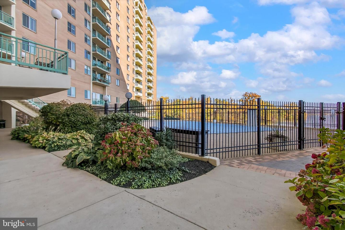 501 SLATERS LN #513, ALEXANDRIA, Virginia 22314, 1 Bedroom Bedrooms, ,1 BathroomBathrooms,Residential,For sale,501 SLATERS LN #513,VAAX2049938 MLS # VAAX2049938