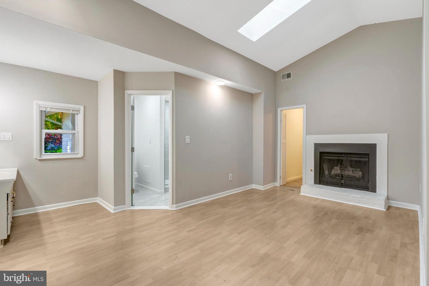 10412 PEARL ST, FAIRFAX, Virginia 22032, 4 Bedrooms Bedrooms, ,3 BathroomsBathrooms,Residential,For sale,10412 PEARL ST,VAFX2273230 MLS # VAFX2273230 10412 PEARL ST, FAIRFAX, Virginia 22032, 4 Bedrooms Bedrooms, ,3 BathroomsBathrooms,Residential,For sale,10412 PEARL ST,VAFX2273230 MLS # VAFX2273230