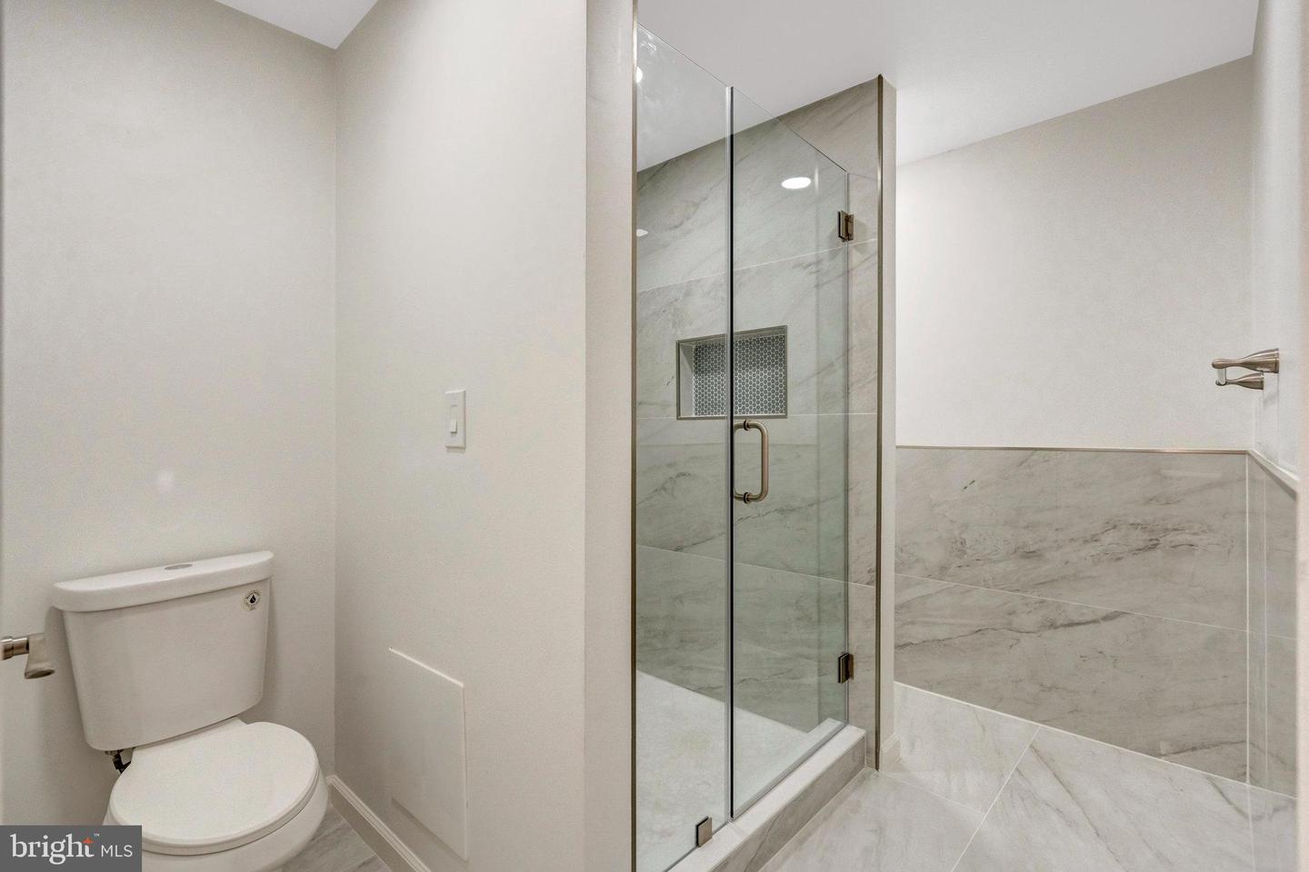 10412 PEARL ST, FAIRFAX, Virginia 22032, 4 Bedrooms Bedrooms, ,3 BathroomsBathrooms,Residential,For sale,10412 PEARL ST,VAFX2273230 MLS # VAFX2273230 10412 PEARL ST, FAIRFAX, Virginia 22032, 4 Bedrooms Bedrooms, ,3 BathroomsBathrooms,Residential,For sale,10412 PEARL ST,VAFX2273230 MLS # VAFX2273230