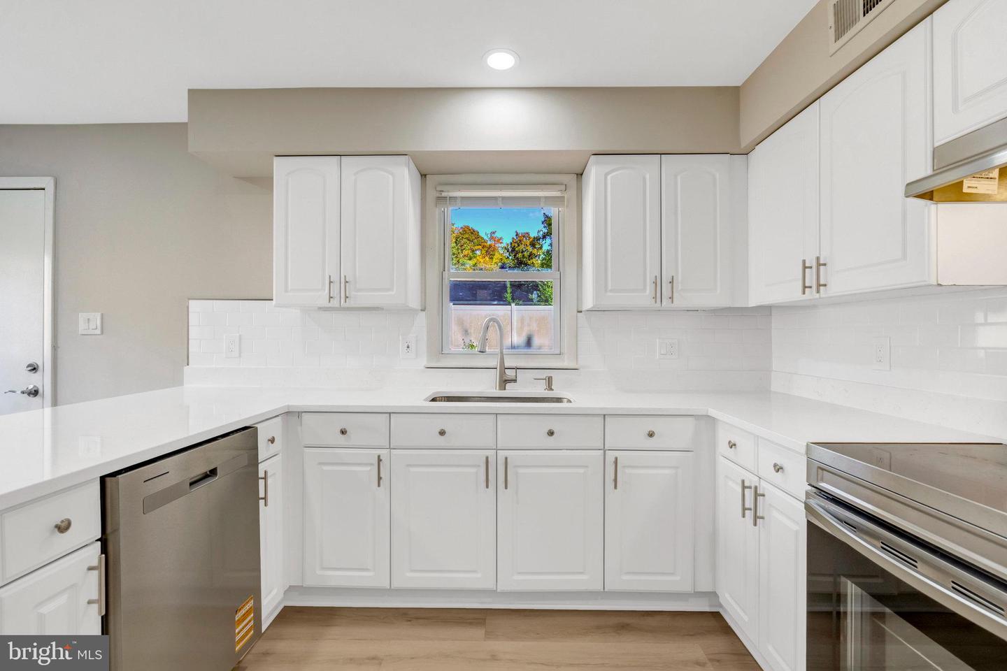 10412 PEARL ST, FAIRFAX, Virginia 22032, 4 Bedrooms Bedrooms, ,3 BathroomsBathrooms,Residential,For sale,10412 PEARL ST,VAFX2273230 MLS # VAFX2273230 10412 PEARL ST, FAIRFAX, Virginia 22032, 4 Bedrooms Bedrooms, ,3 BathroomsBathrooms,Residential,For sale,10412 PEARL ST,VAFX2273230 MLS # VAFX2273230