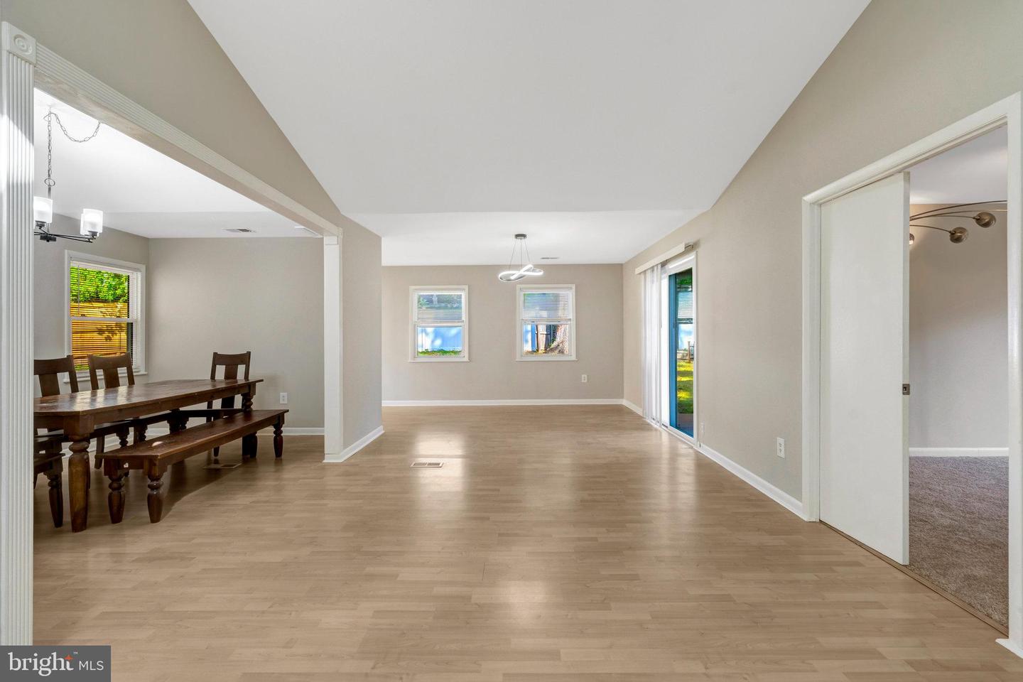 10412 PEARL ST, FAIRFAX, Virginia 22032, 4 Bedrooms Bedrooms, ,3 BathroomsBathrooms,Residential,For sale,10412 PEARL ST,VAFX2273230 MLS # VAFX2273230 10412 PEARL ST, FAIRFAX, Virginia 22032, 4 Bedrooms Bedrooms, ,3 BathroomsBathrooms,Residential,For sale,10412 PEARL ST,VAFX2273230 MLS # VAFX2273230