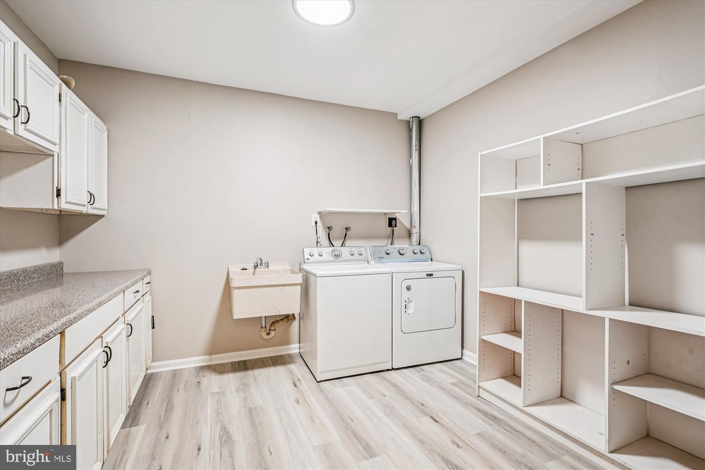 7422 CHUMMLEY CT, FALLS CHURCH, Virginia 22043, 3 Bedrooms Bedrooms, ,3 BathroomsBathrooms,Residential,For sale,7422 CHUMMLEY CT,VAFX2273956 MLS # VAFX2273956 7422 CHUMMLEY CT, FALLS CHURCH, Virginia 22043, 3 Bedrooms Bedrooms, ,3 BathroomsBathrooms,Residential,For sale,7422 CHUMMLEY CT,VAFX2273956 MLS # VAFX2273956