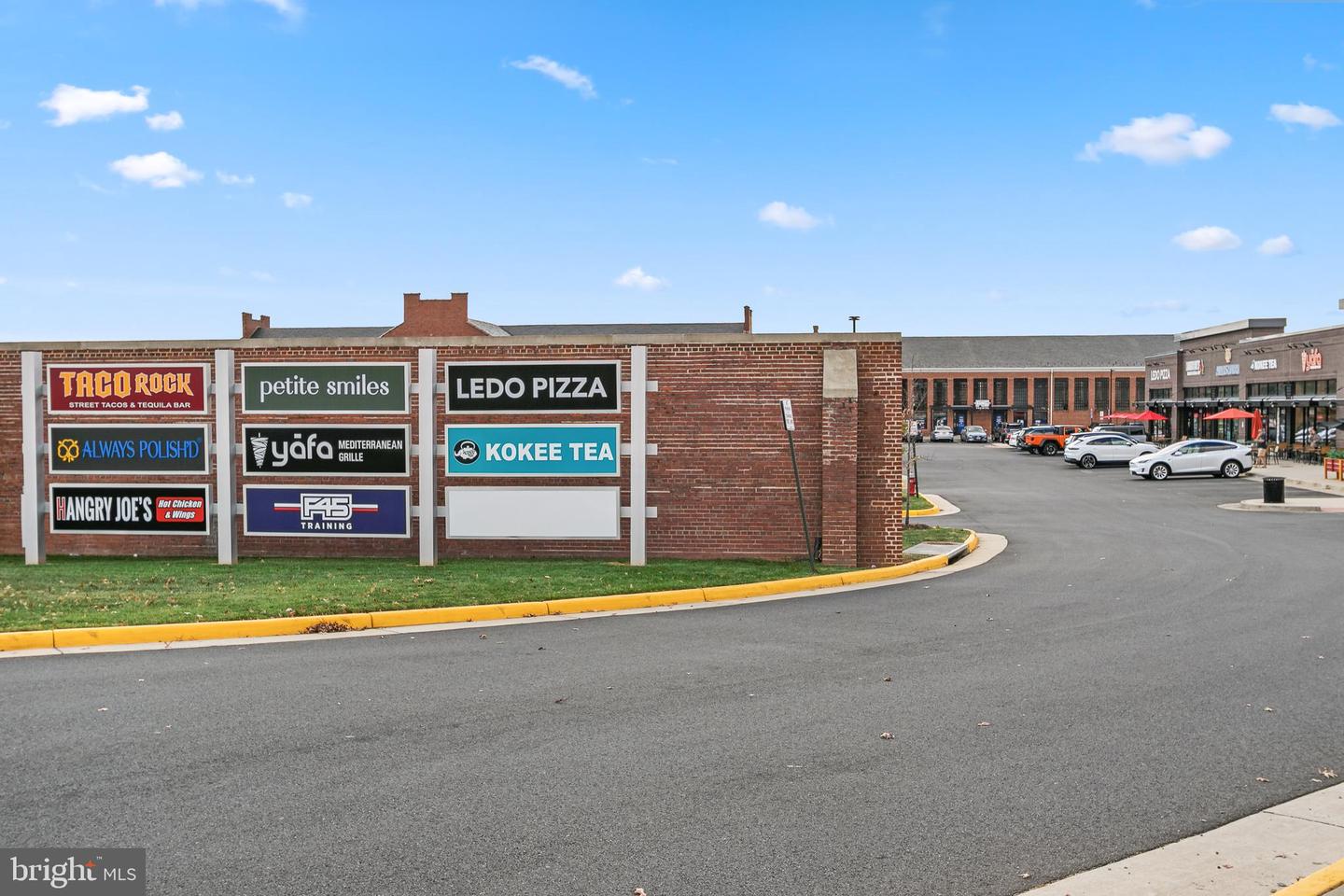 LORTON, Virginia 22079, 2 Bedrooms Bedrooms, ,2 BathroomsBathrooms,Residential,For sale,VAFX2274062 MLS # VAFX2274062 LORTON, Virginia 22079, 2 Bedrooms Bedrooms, ,2 BathroomsBathrooms,Residential,For sale,VAFX2274062 MLS # VAFX2274062