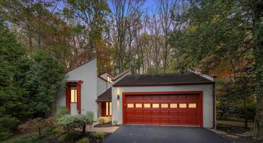 12388 COPENHAGEN CT, RESTON, Virginia 20191, 4 Bedrooms Bedrooms, ,3 BathroomsBathrooms,Residential,For sale,12388 COPENHAGEN CT,VAFX2274104 MLS # VAFX2274104