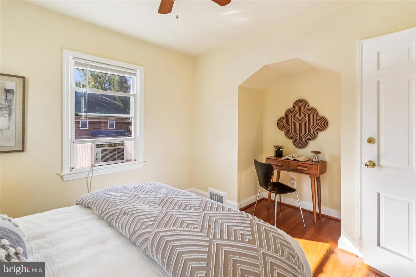 1348 UNDERWOOD ST NW, WASHINGTON, District Of Columbia 20012, 4 Bedrooms Bedrooms, ,3 BathroomsBathrooms,Residential,For sale,1348 UNDERWOOD ST NW,DCDC2227028 MLS # DCDC2227028 1348 UNDERWOOD ST NW, WASHINGTON, District Of Columbia 20012, 4 Bedrooms Bedrooms, ,3 BathroomsBathrooms,Residential,For sale,1348 UNDERWOOD ST NW,DCDC2227028 MLS # DCDC2227028