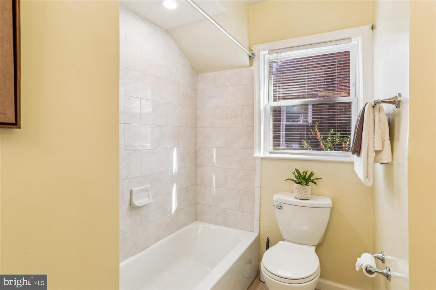 1348 UNDERWOOD ST NW, WASHINGTON, District Of Columbia 20012, 4 Bedrooms Bedrooms, ,3 BathroomsBathrooms,Residential,For sale,1348 UNDERWOOD ST NW,DCDC2227028 MLS # DCDC2227028 1348 UNDERWOOD ST NW, WASHINGTON, District Of Columbia 20012, 4 Bedrooms Bedrooms, ,3 BathroomsBathrooms,Residential,For sale,1348 UNDERWOOD ST NW,DCDC2227028 MLS # DCDC2227028