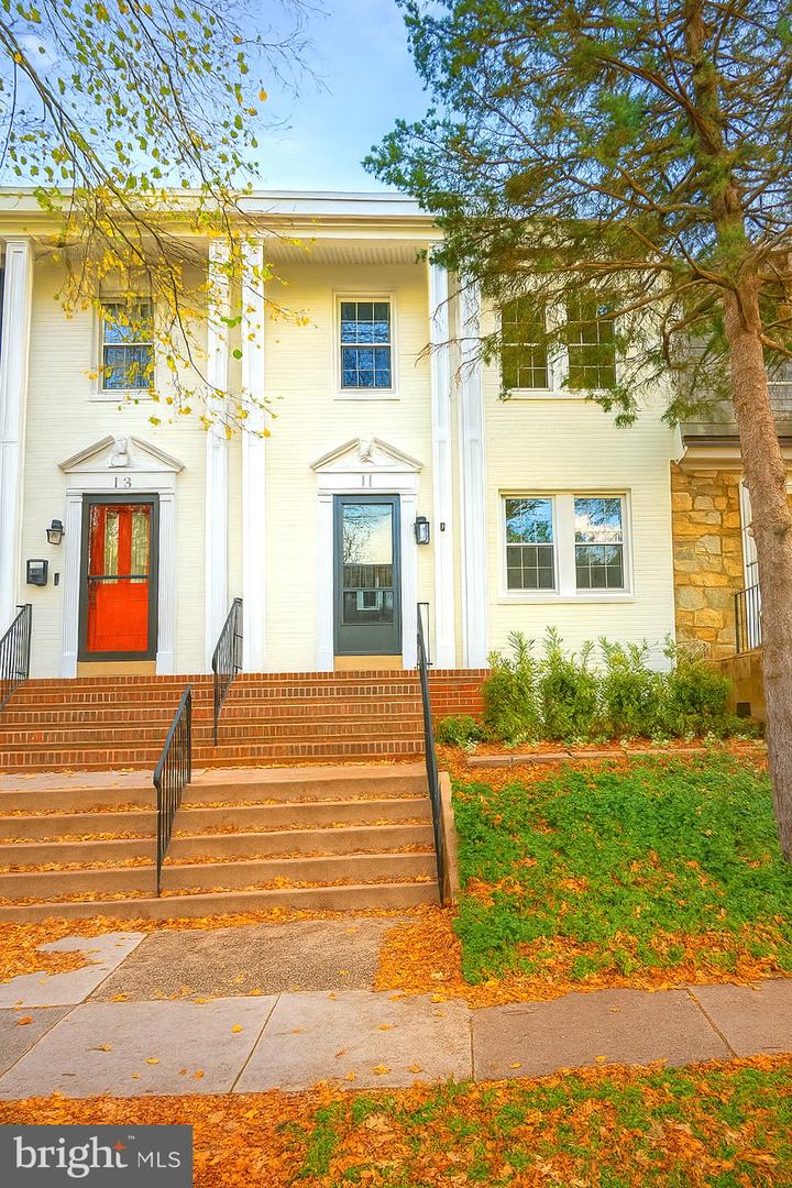 11 E LINDEN ST, ALEXANDRIA, Virginia 22301, 2 Bedrooms Bedrooms, ,2 BathroomsBathrooms,Residential,For sale,11 E LINDEN ST,VAAX2050848 MLS # VAAX2050848 11 E LINDEN ST, ALEXANDRIA, Virginia 22301, 2 Bedrooms Bedrooms, ,2 BathroomsBathrooms,Residential,For sale,11 E LINDEN ST,VAAX2050848 MLS # VAAX2050848