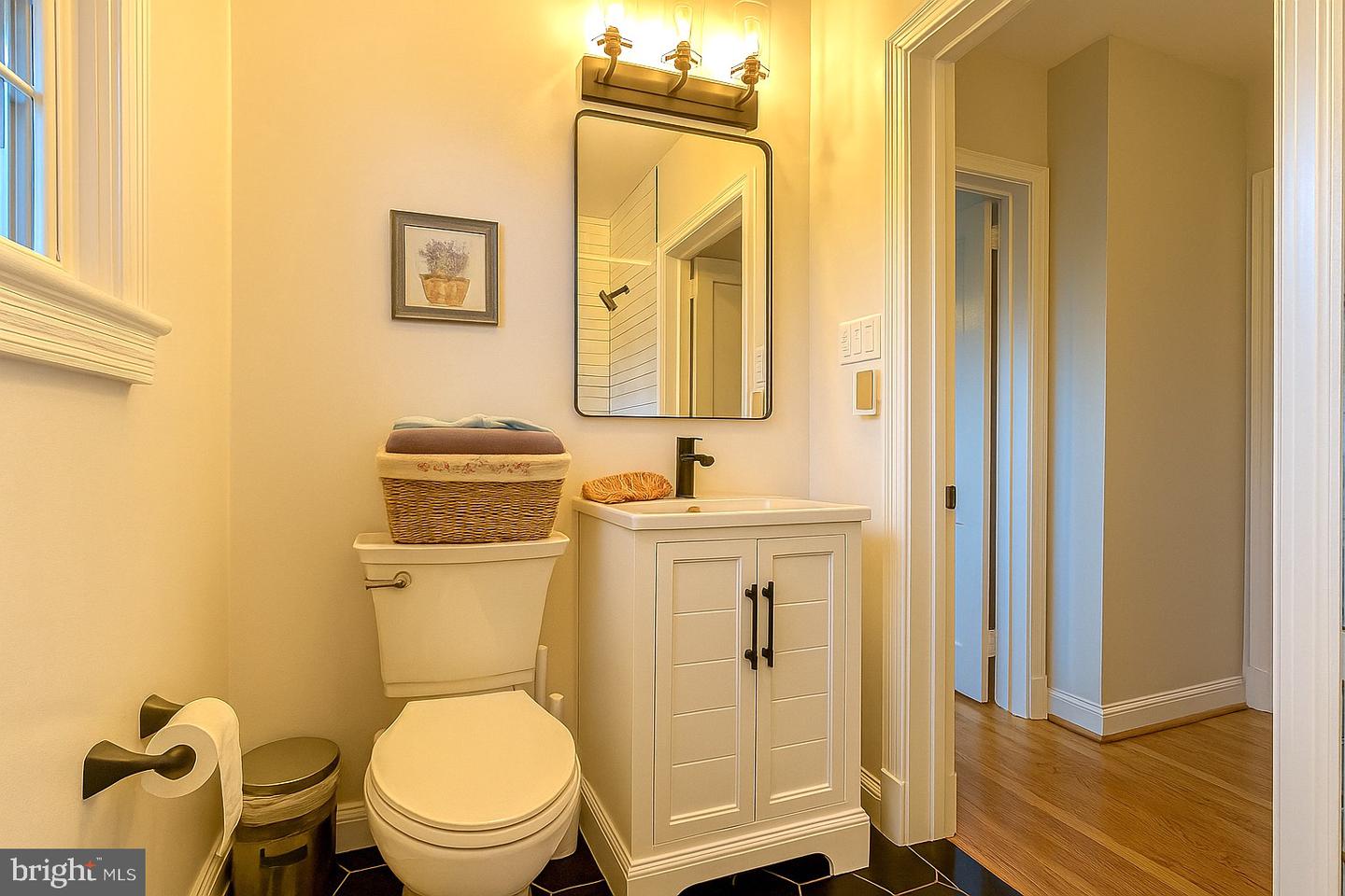 11 E LINDEN ST, ALEXANDRIA, Virginia 22301, 2 Bedrooms Bedrooms, ,2 BathroomsBathrooms,Residential,For sale,11 E LINDEN ST,VAAX2050848 MLS # VAAX2050848 11 E LINDEN ST, ALEXANDRIA, Virginia 22301, 2 Bedrooms Bedrooms, ,2 BathroomsBathrooms,Residential,For sale,11 E LINDEN ST,VAAX2050848 MLS # VAAX2050848