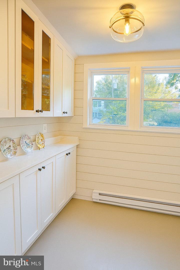 11 E LINDEN ST, ALEXANDRIA, Virginia 22301, 2 Bedrooms Bedrooms, ,2 BathroomsBathrooms,Residential,For sale,11 E LINDEN ST,VAAX2050848 MLS # VAAX2050848 11 E LINDEN ST, ALEXANDRIA, Virginia 22301, 2 Bedrooms Bedrooms, ,2 BathroomsBathrooms,Residential,For sale,11 E LINDEN ST,VAAX2050848 MLS # VAAX2050848