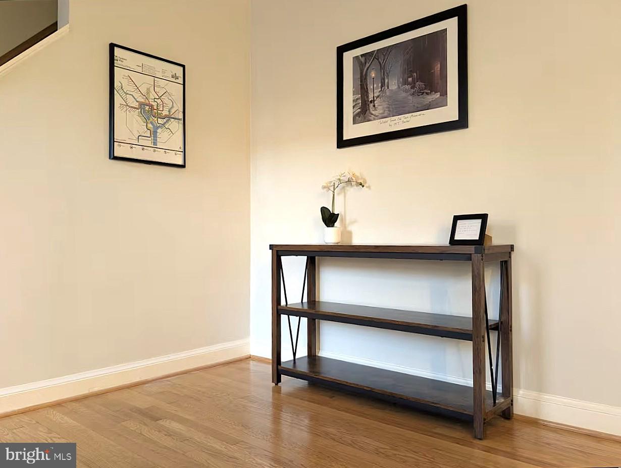 11 E LINDEN ST, ALEXANDRIA, Virginia 22301, 2 Bedrooms Bedrooms, ,2 BathroomsBathrooms,Residential,For sale,11 E LINDEN ST,VAAX2050848 MLS # VAAX2050848 11 E LINDEN ST, ALEXANDRIA, Virginia 22301, 2 Bedrooms Bedrooms, ,2 BathroomsBathrooms,Residential,For sale,11 E LINDEN ST,VAAX2050848 MLS # VAAX2050848