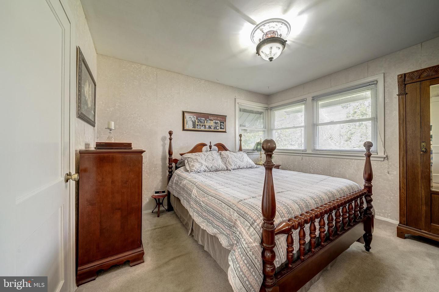 7124 WADE PL, FALLS CHURCH, Virginia 22042, 3 Bedrooms Bedrooms, 11 Rooms Rooms,2 BathroomsBathrooms,Residential,For sale,7124 WADE PL,VAFX2274674 MLS # VAFX2274674 7124 WADE PL, FALLS CHURCH, Virginia 22042, 3 Bedrooms Bedrooms, 11 Rooms Rooms,2 BathroomsBathrooms,Residential,For sale,7124 WADE PL,VAFX2274674 MLS # VAFX2274674