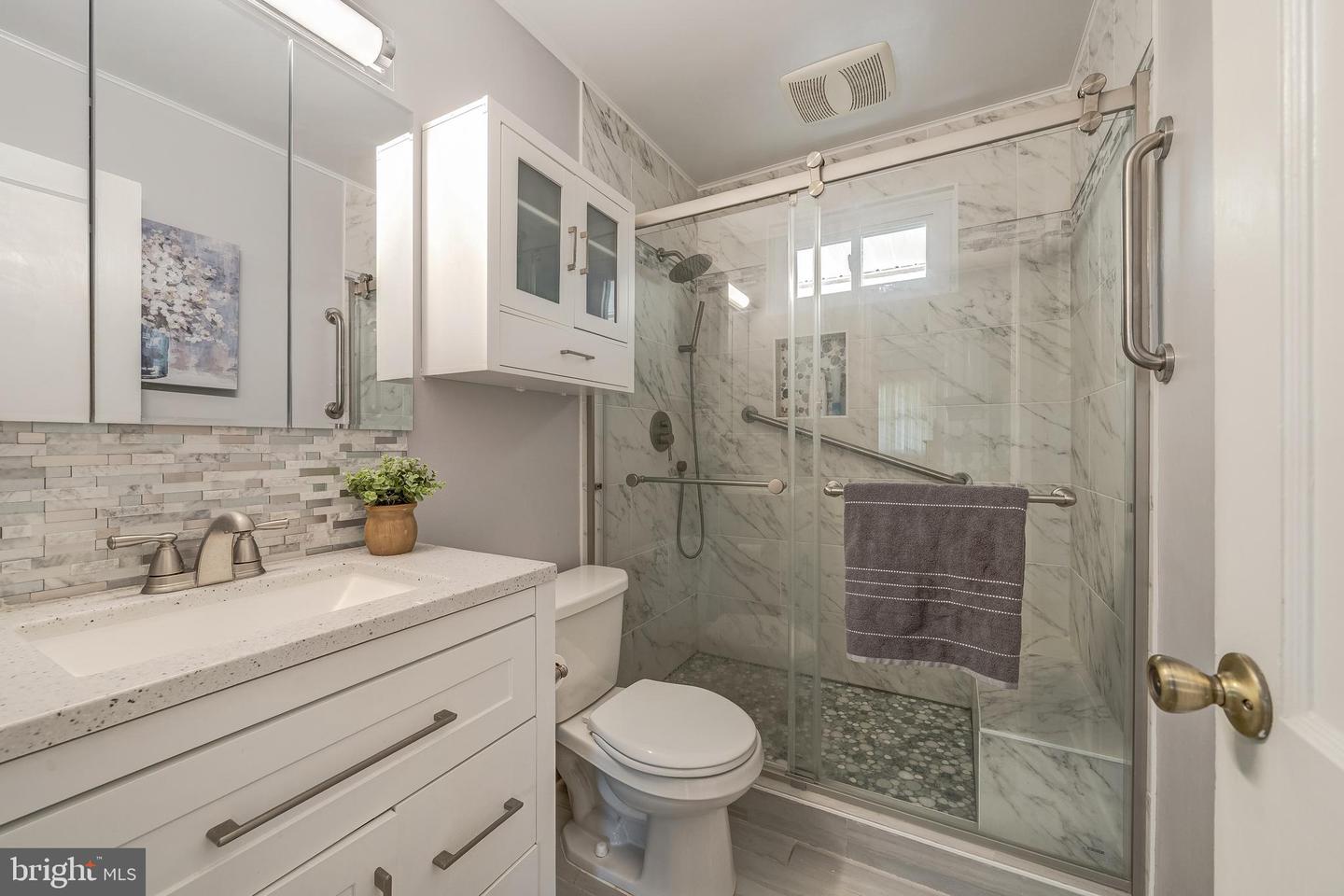 7124 WADE PL, FALLS CHURCH, Virginia 22042, 3 Bedrooms Bedrooms, 11 Rooms Rooms,2 BathroomsBathrooms,Residential,For sale,7124 WADE PL,VAFX2274674 MLS # VAFX2274674 7124 WADE PL, FALLS CHURCH, Virginia 22042, 3 Bedrooms Bedrooms, 11 Rooms Rooms,2 BathroomsBathrooms,Residential,For sale,7124 WADE PL,VAFX2274674 MLS # VAFX2274674