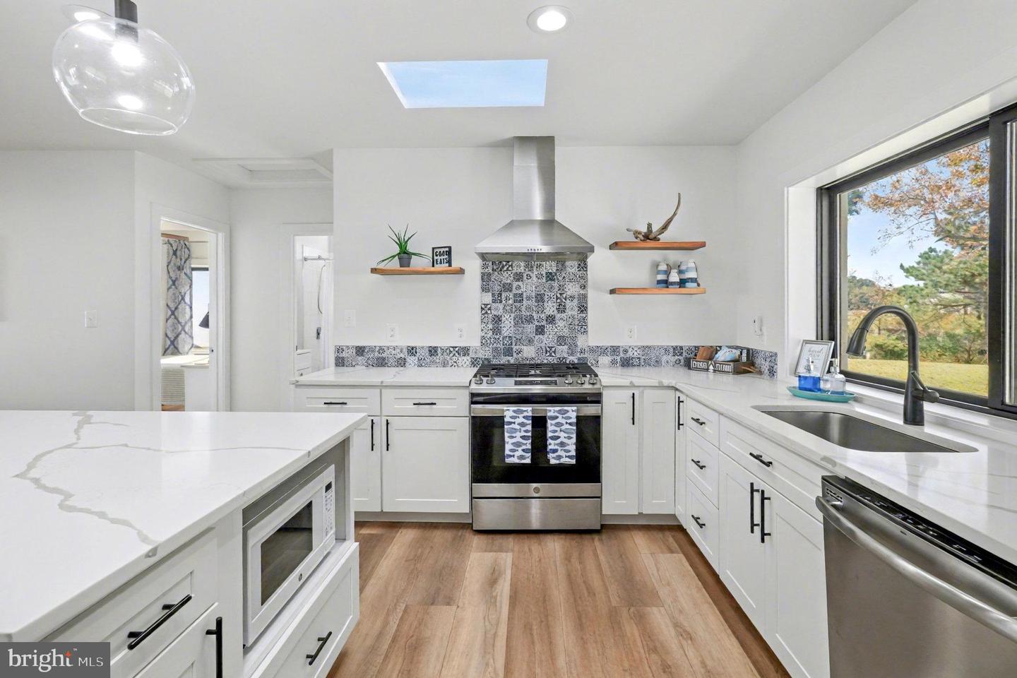 160 SHIPWATCH LN, REEDVILLE, Virginia 22539, 4 Bedrooms Bedrooms, 12 Rooms Rooms,3 BathroomsBathrooms,Residential,For sale,160 SHIPWATCH LN,VANV2001782 MLS # VANV2001782