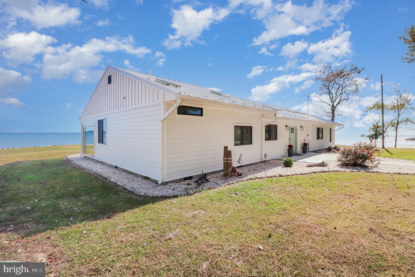 160 SHIPWATCH LN, REEDVILLE, Virginia 22539, 4 Bedrooms Bedrooms, 12 Rooms Rooms,3 BathroomsBathrooms,Residential,For sale,160 SHIPWATCH LN,VANV2001782 MLS # VANV2001782