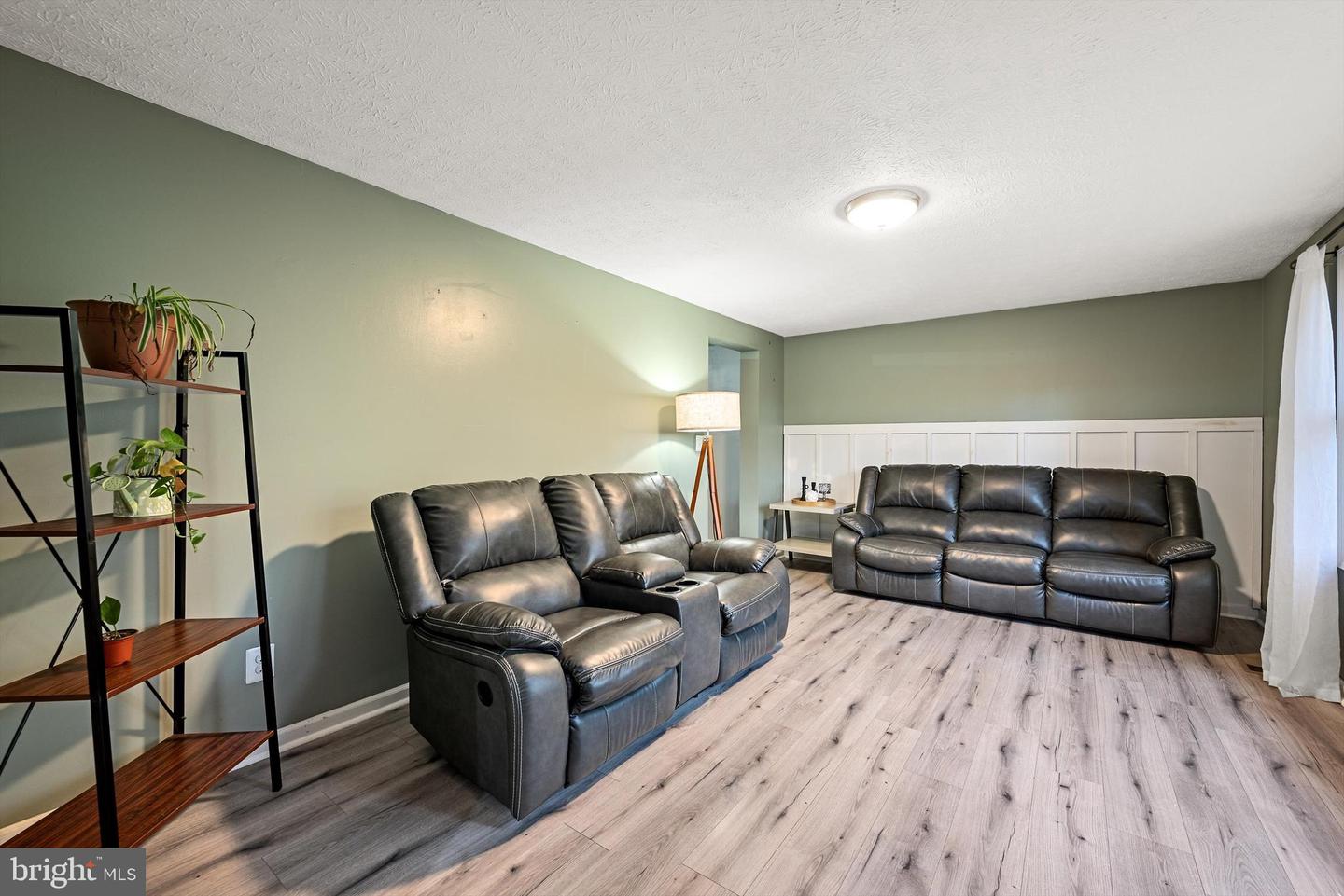 451 LAKESIDE DR, FRONT ROYAL, Virginia 22630, 5 Bedrooms Bedrooms, ,2 BathroomsBathrooms,Residential,For sale,451 LAKESIDE DR,VAWR2012604 MLS # VAWR2012604 451 LAKESIDE DR, FRONT ROYAL, Virginia 22630, 5 Bedrooms Bedrooms, ,2 BathroomsBathrooms,Residential,For sale,451 LAKESIDE DR,VAWR2012604 MLS # VAWR2012604