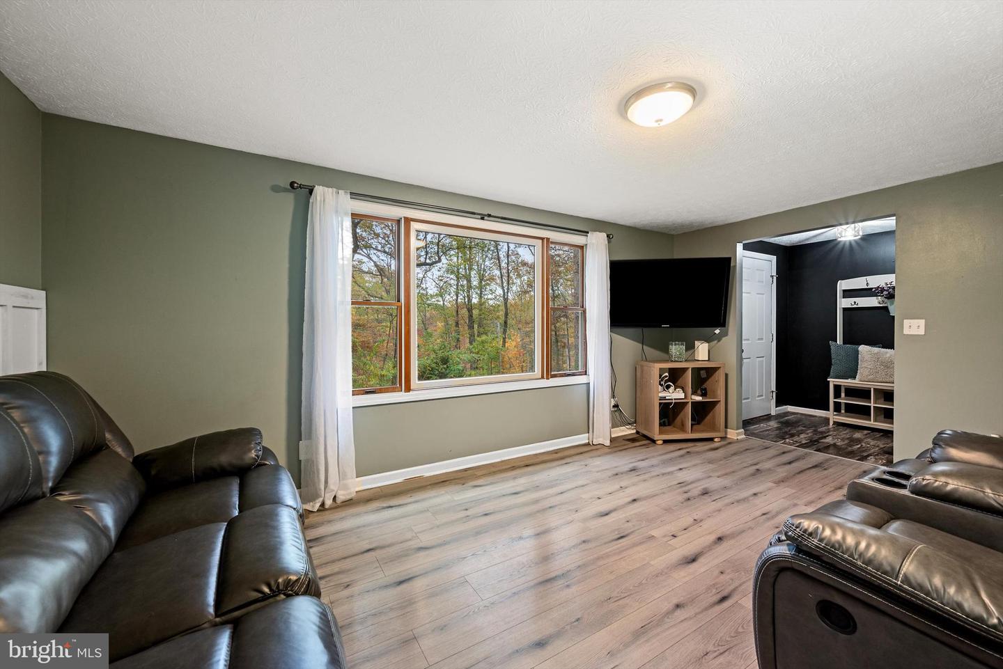 451 LAKESIDE DR, FRONT ROYAL, Virginia 22630, 5 Bedrooms Bedrooms, ,2 BathroomsBathrooms,Residential,For sale,451 LAKESIDE DR,VAWR2012604 MLS # VAWR2012604 451 LAKESIDE DR, FRONT ROYAL, Virginia 22630, 5 Bedrooms Bedrooms, ,2 BathroomsBathrooms,Residential,For sale,451 LAKESIDE DR,VAWR2012604 MLS # VAWR2012604