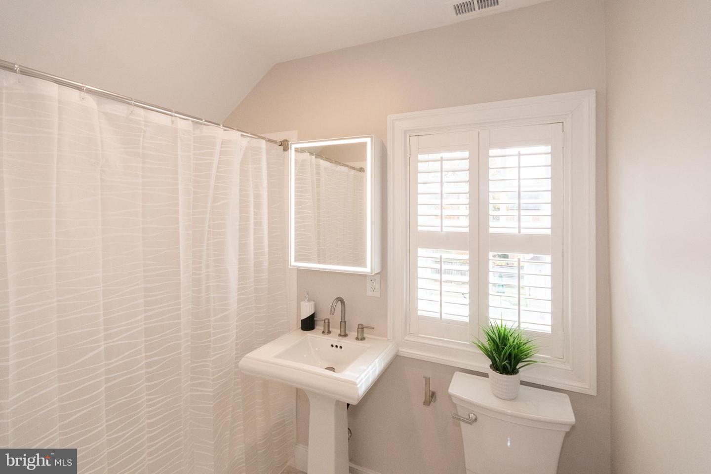 4513 45TH ST NW, WASHINGTON, District Of Columbia 20016, 4 Bedrooms Bedrooms, ,2 BathroomsBathrooms,Residential,For sale,4513 45TH ST NW,DCDC2228314 MLS # DCDC2228314 4513 45TH ST NW, WASHINGTON, District Of Columbia 20016, 4 Bedrooms Bedrooms, ,2 BathroomsBathrooms,Residential,For sale,4513 45TH ST NW,DCDC2228314 MLS # DCDC2228314