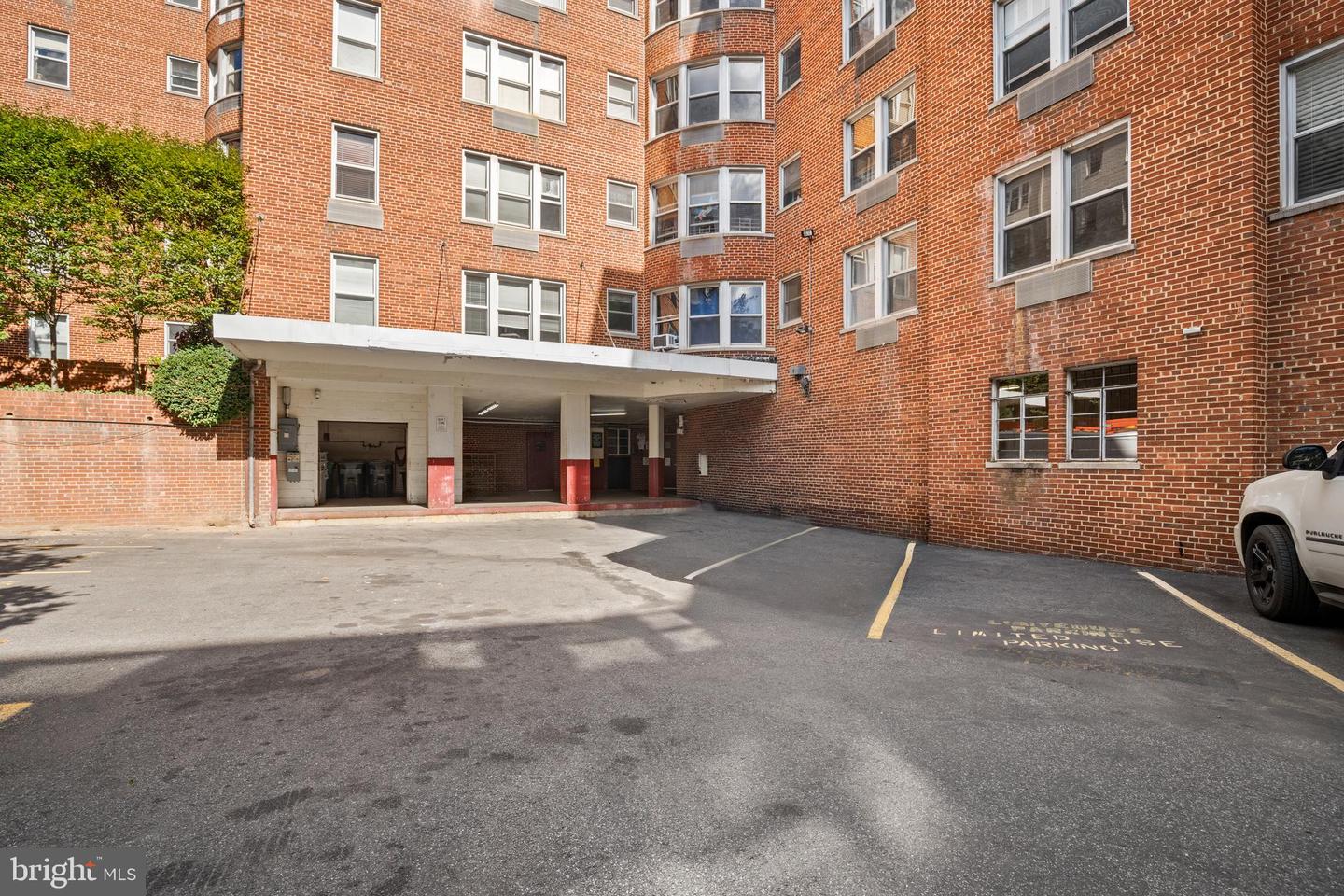 2500 Q ST NW #449, WASHINGTON, District Of Columbia 20007, 1 Bedroom Bedrooms, ,1 BathroomBathrooms,Residential,For sale,2500 Q ST NW #449,DCDC2228402 MLS # DCDC2228402 2500 Q ST NW #449, WASHINGTON, District Of Columbia 20007, 1 Bedroom Bedrooms, ,1 BathroomBathrooms,Residential,For sale,2500 Q ST NW #449,DCDC2228402 MLS # DCDC2228402