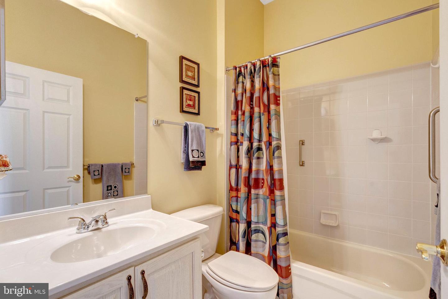 5226 CANYON CREEK WAY, HAYMARKET, Virginia 20169, 2 Bedrooms Bedrooms, ,2 BathroomsBathrooms,Residential,For sale,5226 CANYON CREEK WAY,VAPW2106562 MLS # VAPW2106562