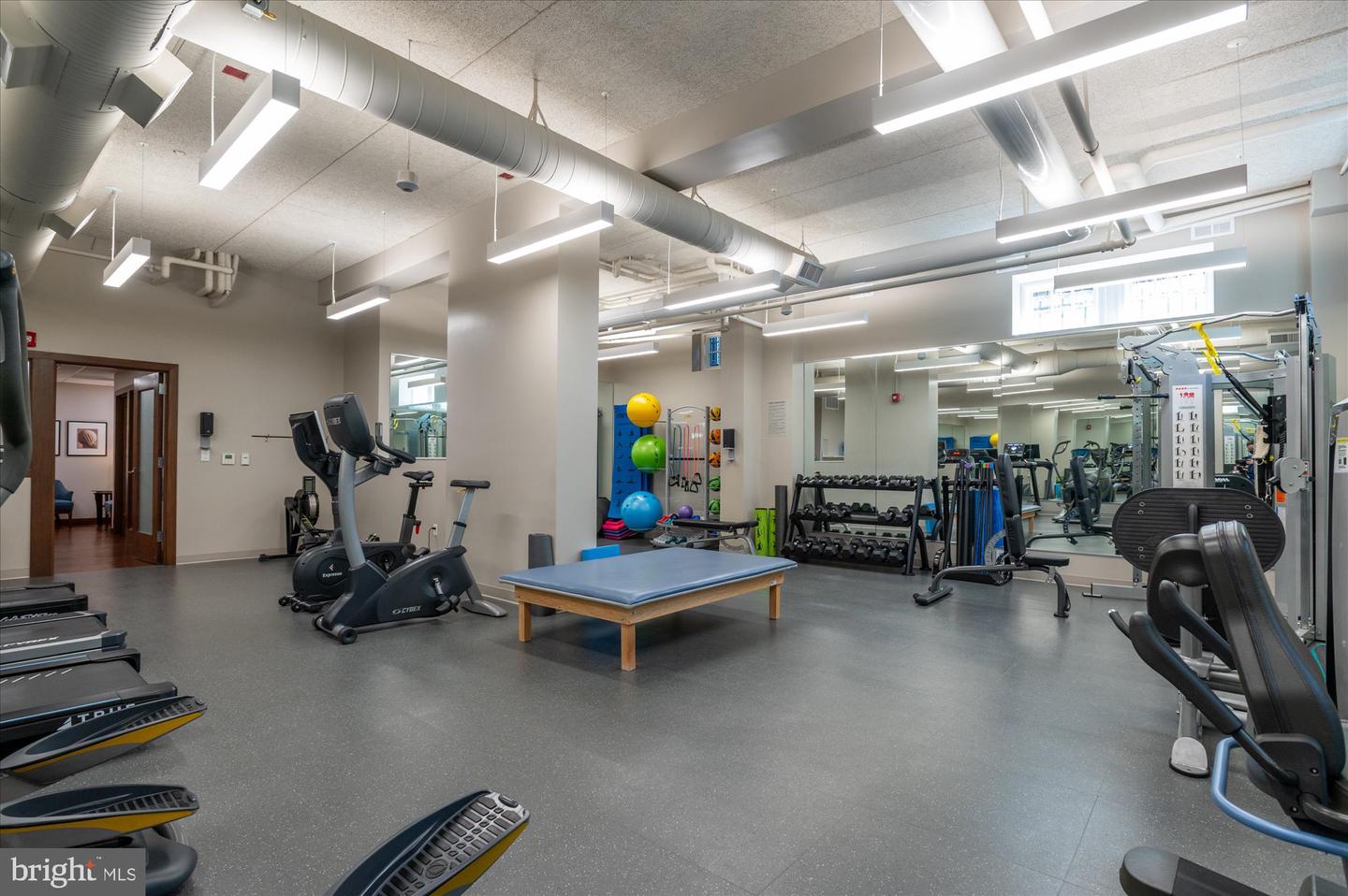 2101 CONNECTICUT AVE NW #53, WASHINGTON, District Of Columbia 20008, 3 Bedrooms Bedrooms, ,2 BathroomsBathrooms,Residential,For sale,2101 CONNECTICUT AVE NW #53,DCDC2228408 MLS # DCDC2228408