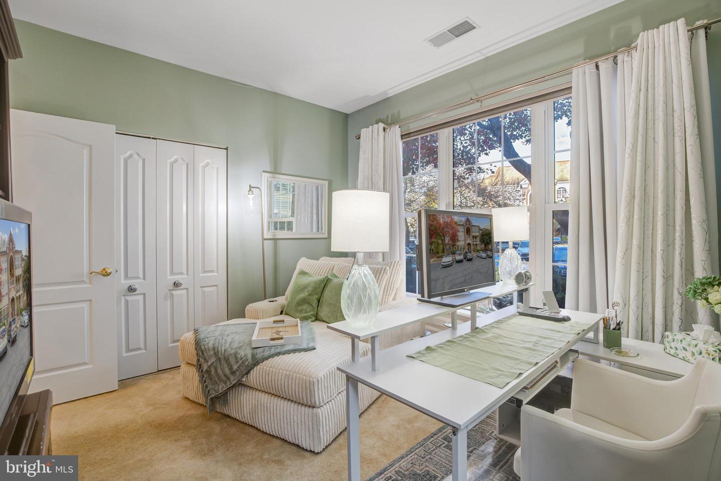 7708-C HAYNES POINT WAY #9C, ALEXANDRIA, Virginia 22315, 3 Bedrooms Bedrooms, ,2 BathroomsBathrooms,Residential,For sale,7708-C HAYNES POINT WAY #9C,VAFX2275852 MLS # VAFX2275852 7708-C HAYNES POINT WAY #9C, ALEXANDRIA, Virginia 22315, 3 Bedrooms Bedrooms, ,2 BathroomsBathrooms,Residential,For sale,7708-C HAYNES POINT WAY #9C,VAFX2275852 MLS # VAFX2275852